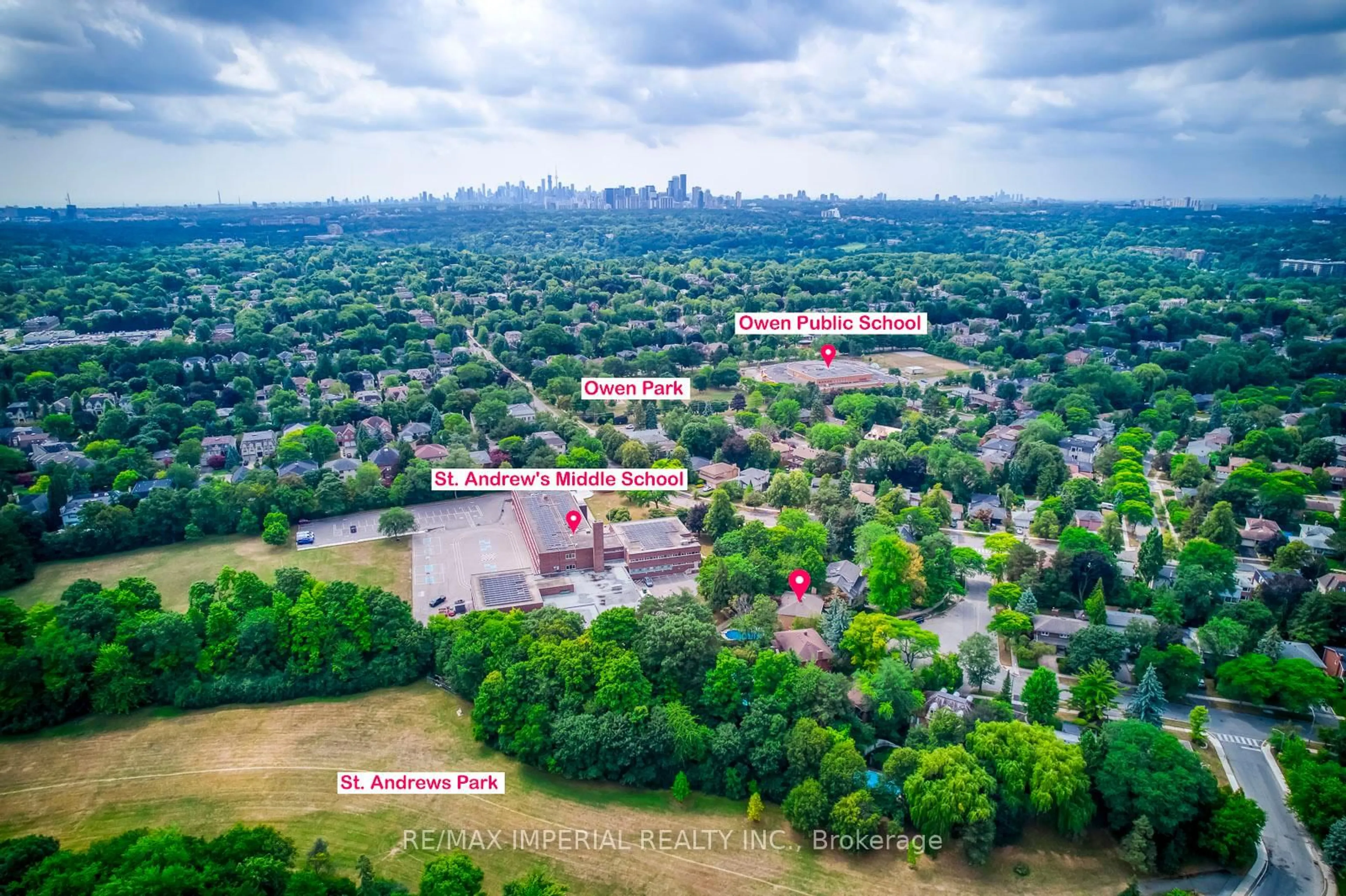 A pic from outside/outdoor area/front of a property/back of a property/a pic from drone, unknown for 8 Medalist Rd, Toronto Ontario M2P 1Y3