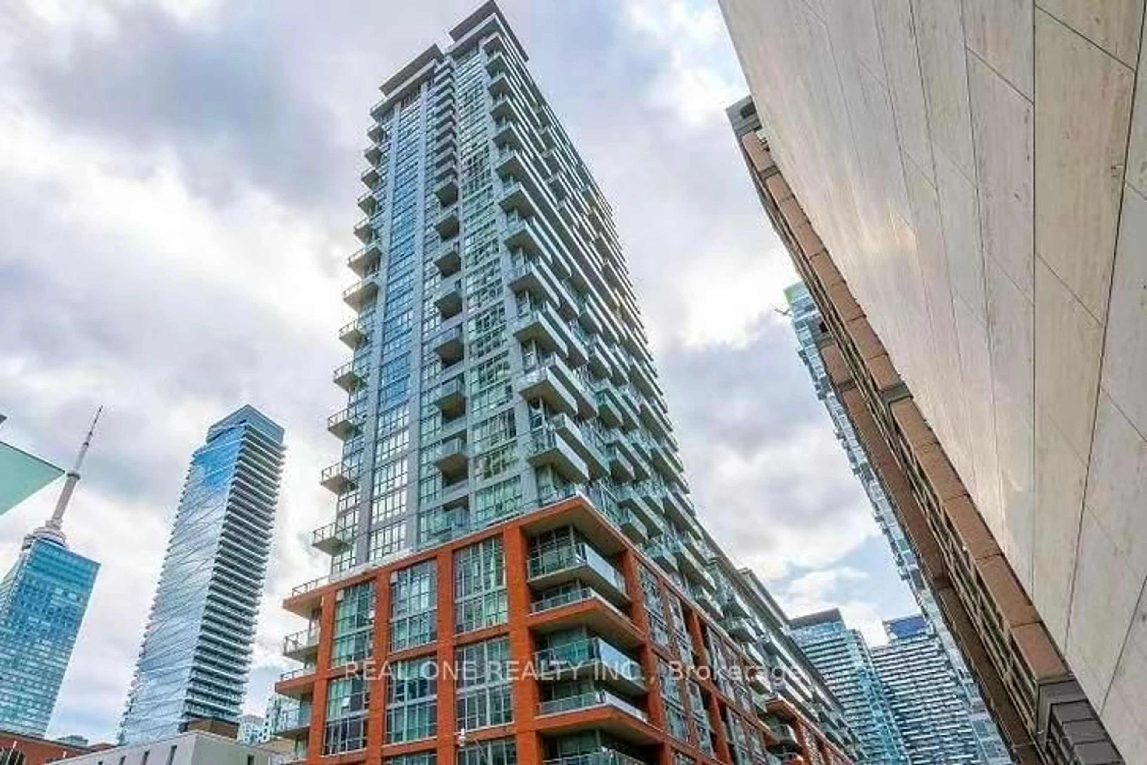Unknown for 126 Simcoe St #2007, Toronto Ontario M5H 4E6