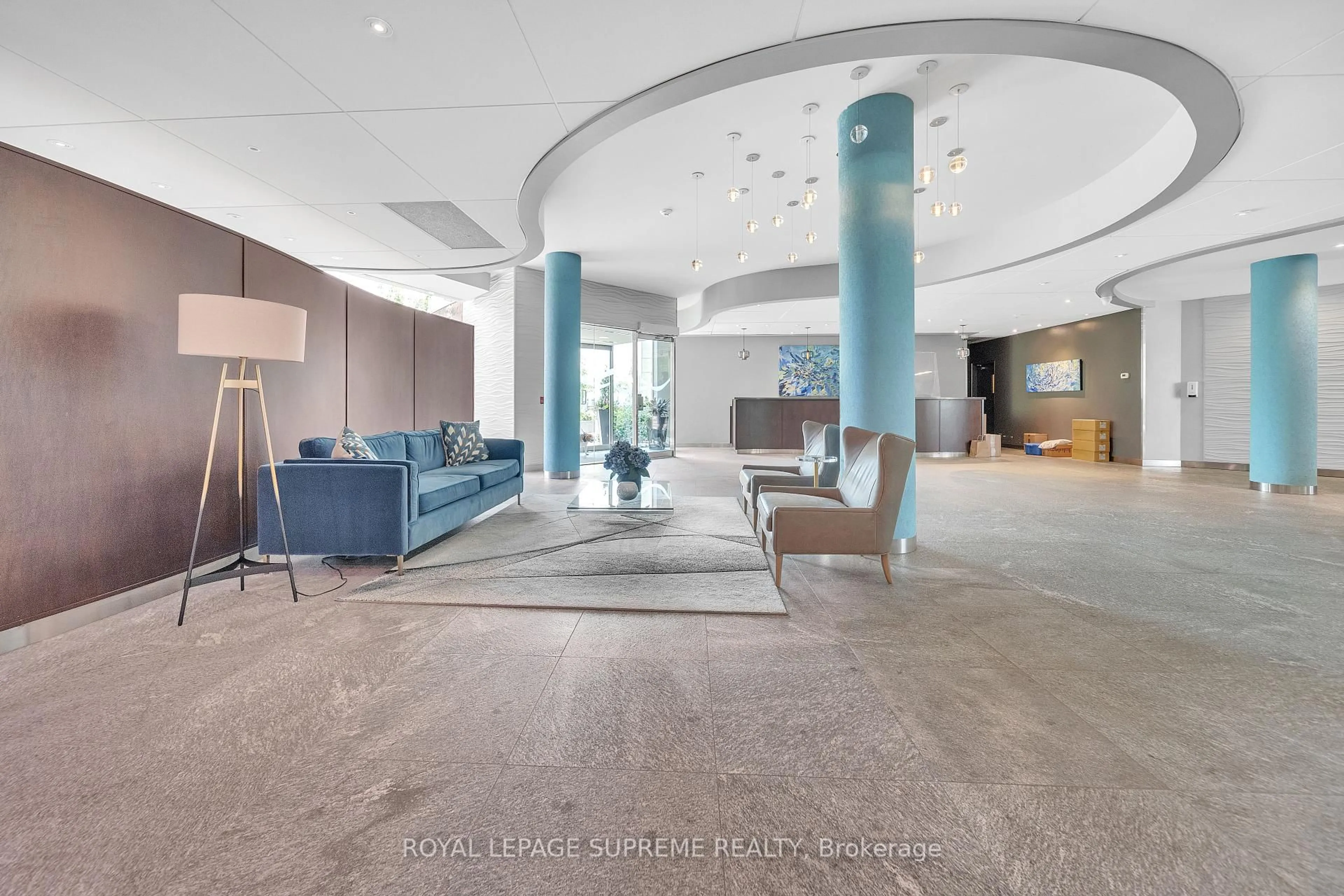 Lobby for 550 Queens Quay #416, Toronto Ontario M5V 3M8