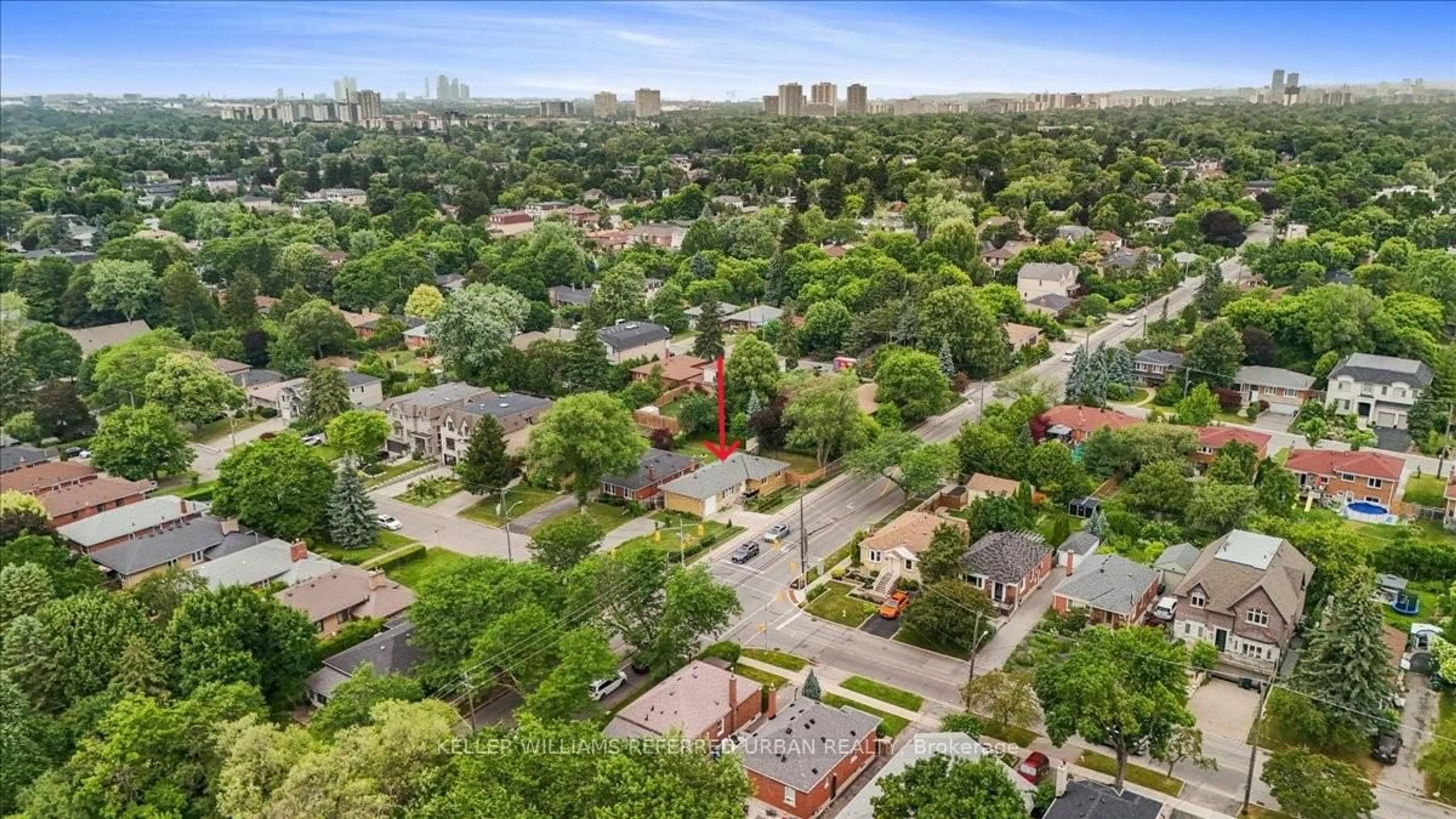 A pic from outside/outdoor area/front of a property/back of a property/a pic from drone, city buildings view from balcony for 182 Park Home Ave, Toronto Ontario M2R 1A2