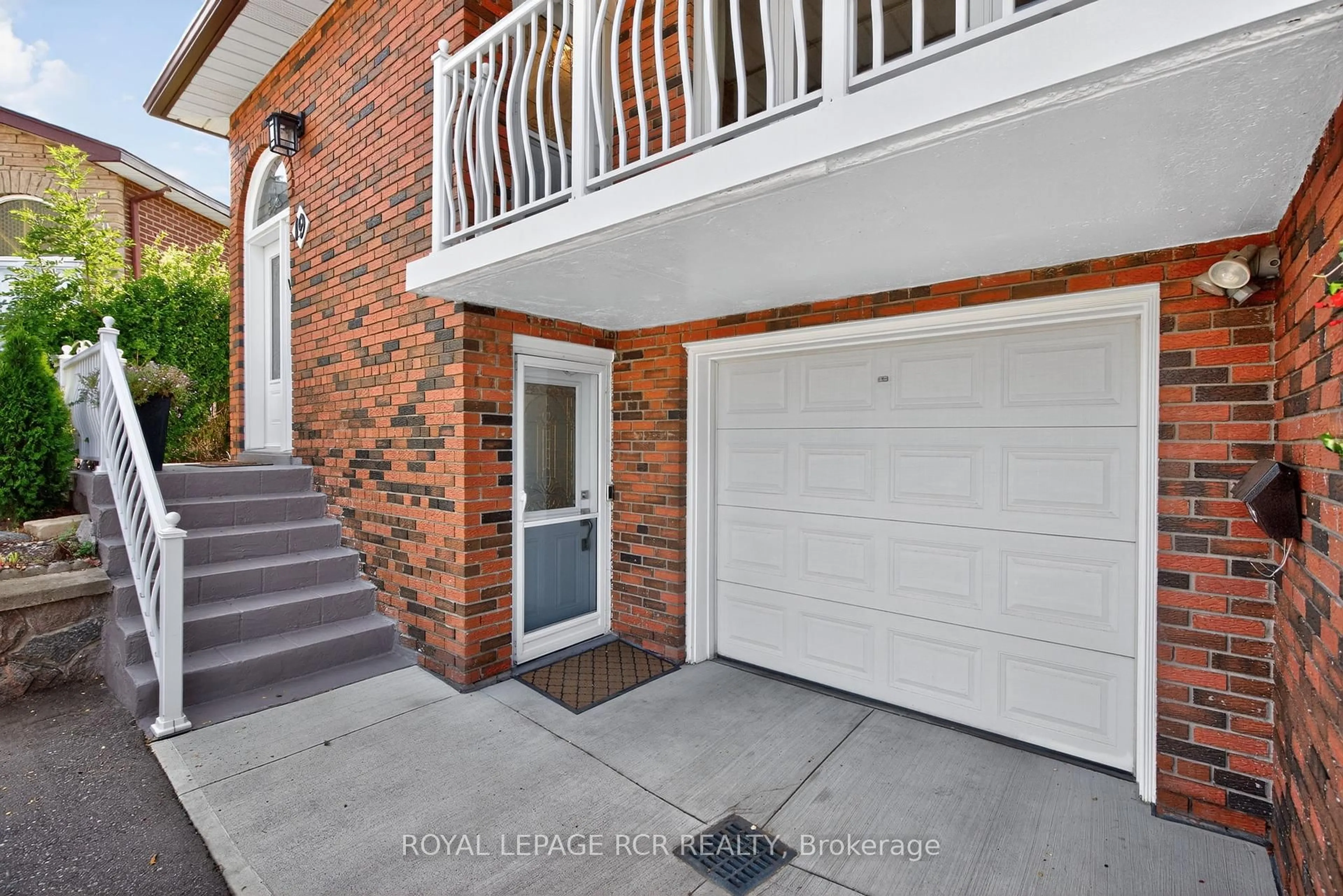 Unknown for 19 Navaho Dr, Toronto Ontario M2H 2X2
