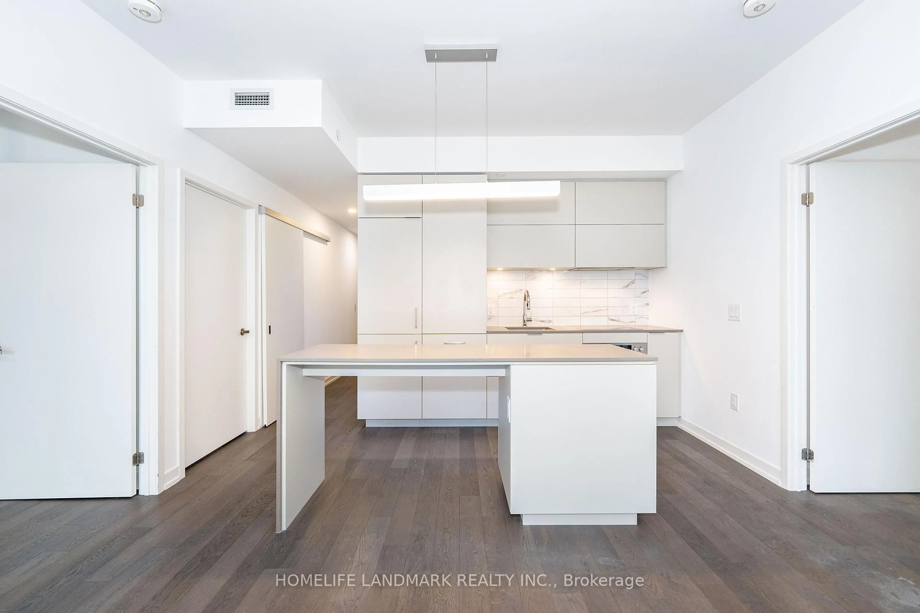 Open concept kitchen, wood/laminate floor for 15 Lower Jarvis St #2013, Toronto Ontario M5E 0C4