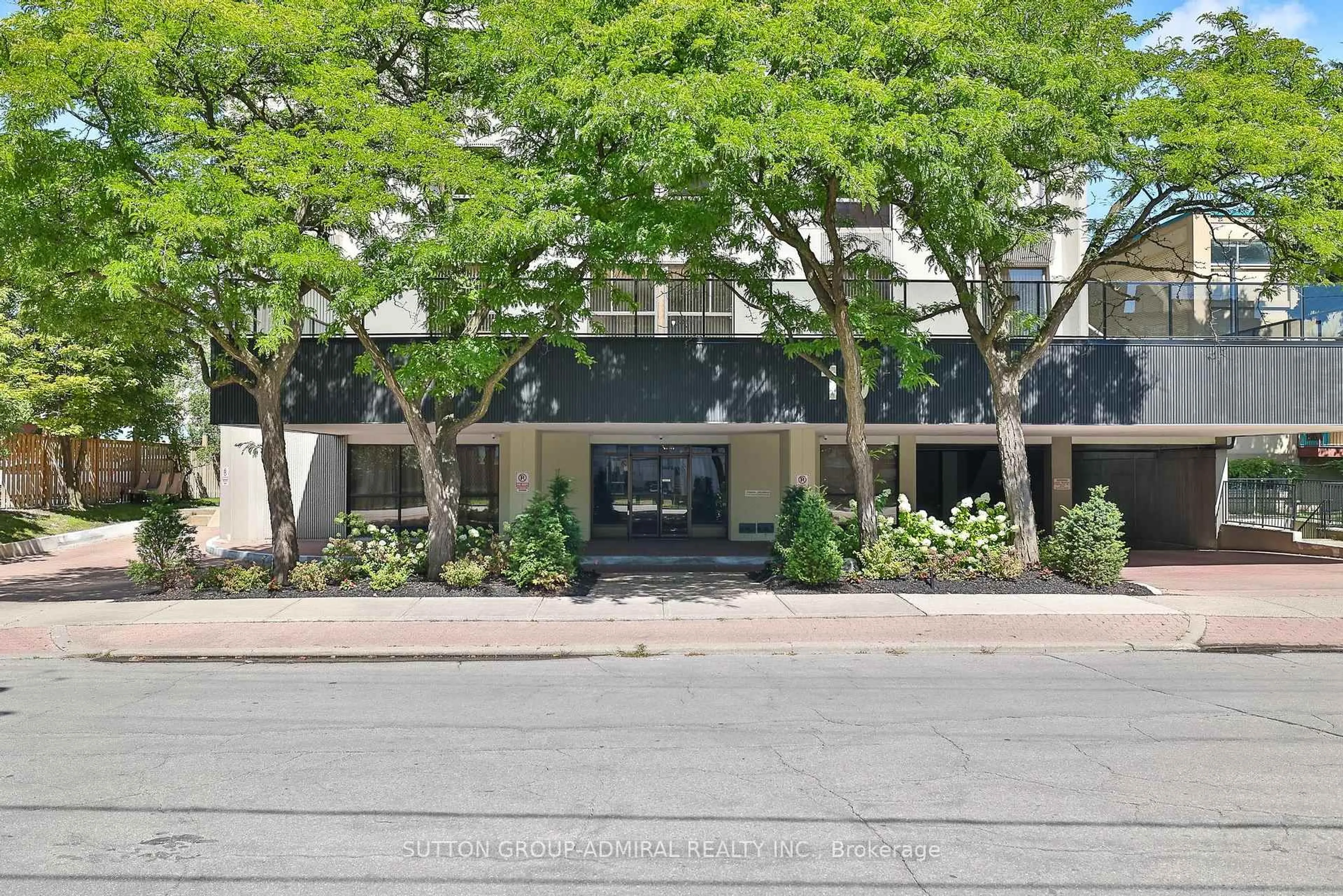 Unknown for 10 Prue Ave #202, Toronto Ontario M6B 1R4