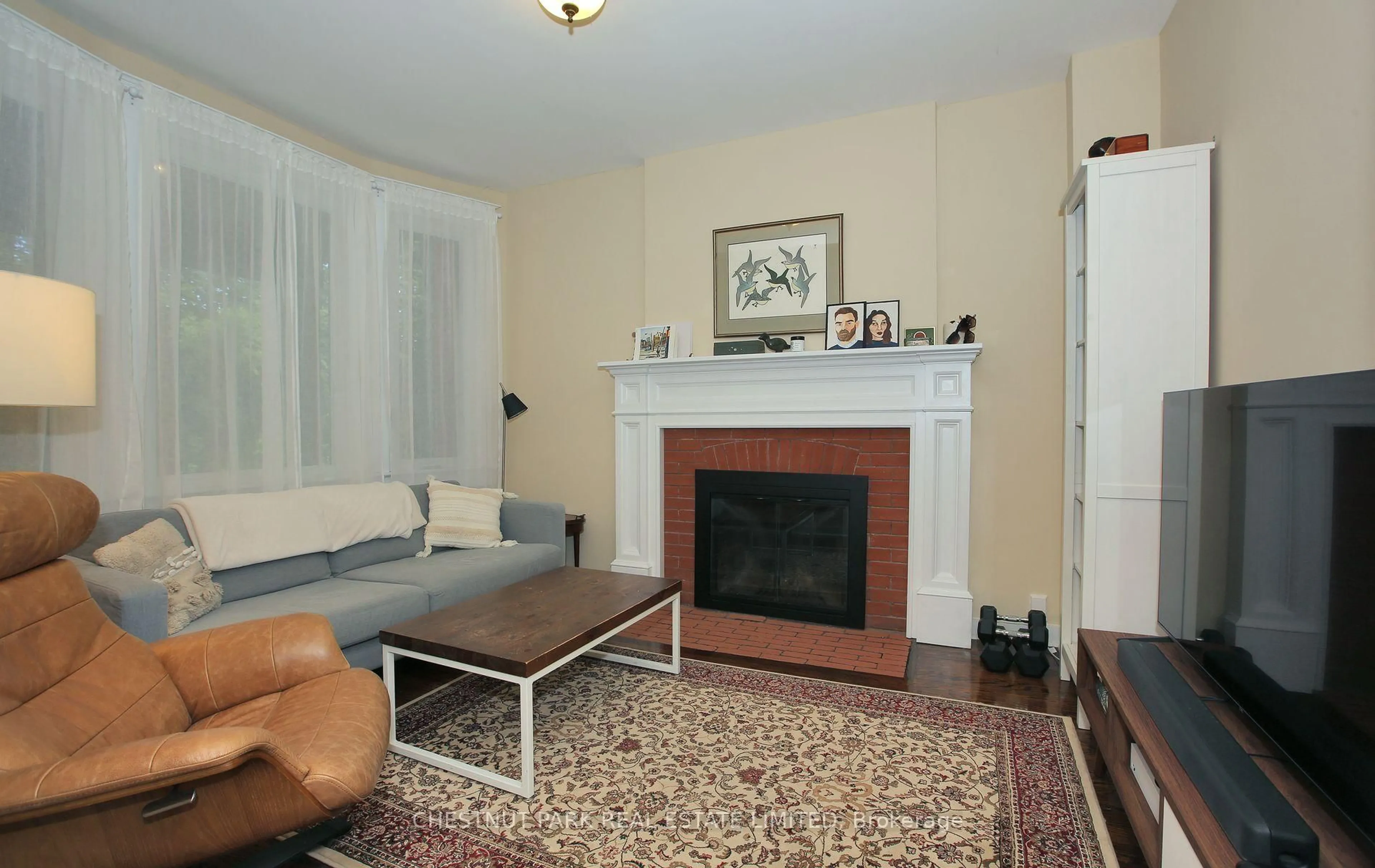 Living room with furniture, unknown for 151 Marlborough Pl, Toronto Ontario M5R 3J5