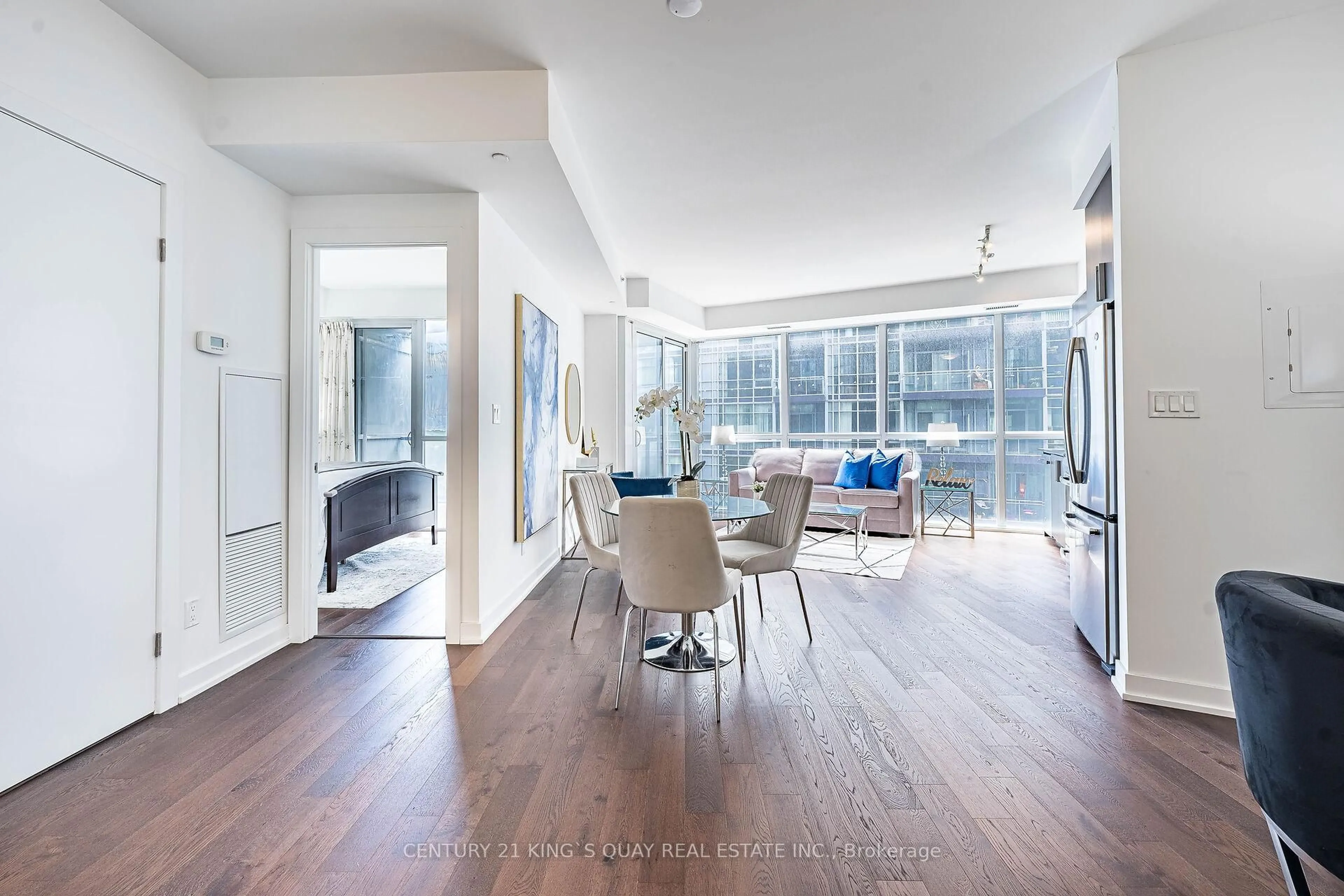 Unknown for 20 Bruyeres Mews #1012, Toronto Ontario M5V 0G8