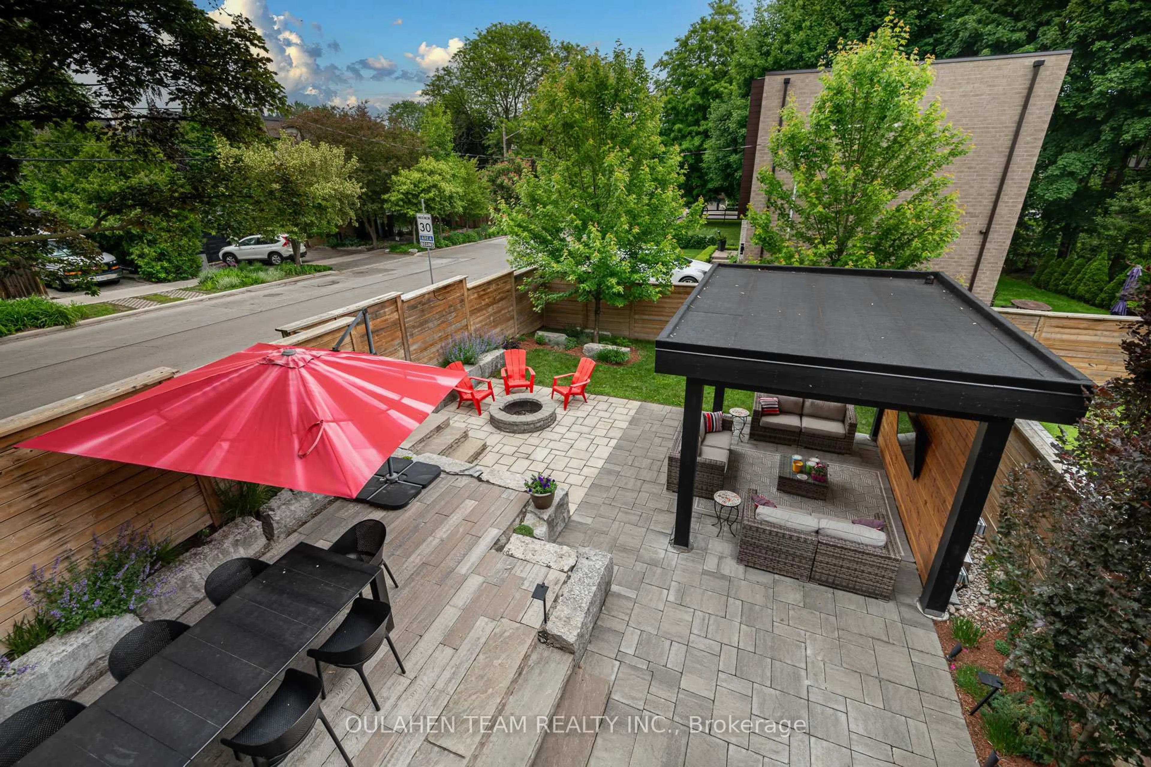 Patio, street for 157 Florence Ave, Toronto Ontario M2N 1G5