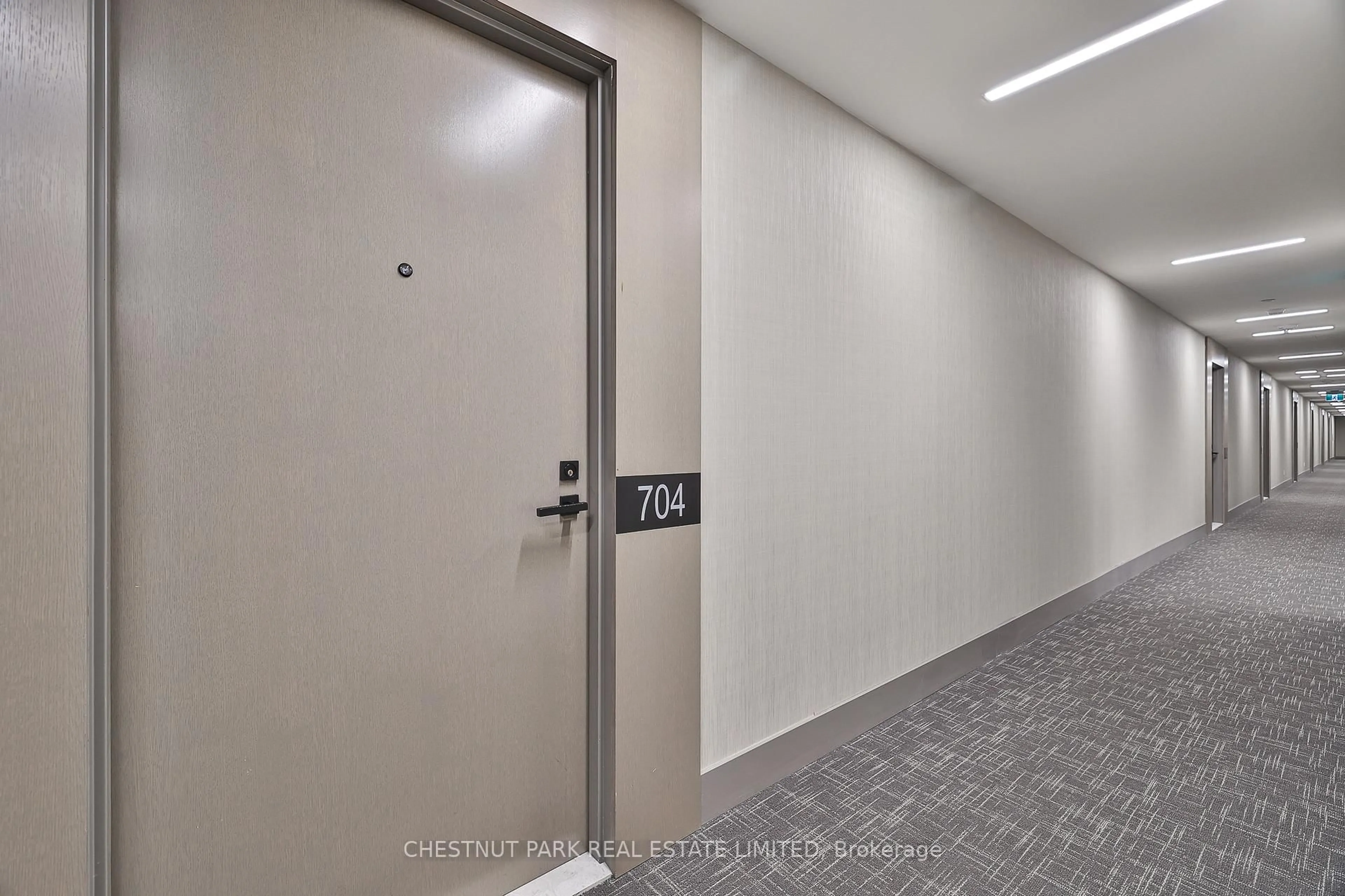 Indoor foyer for 223 St Clair Ave #704, Toronto Ontario M4V 0A5