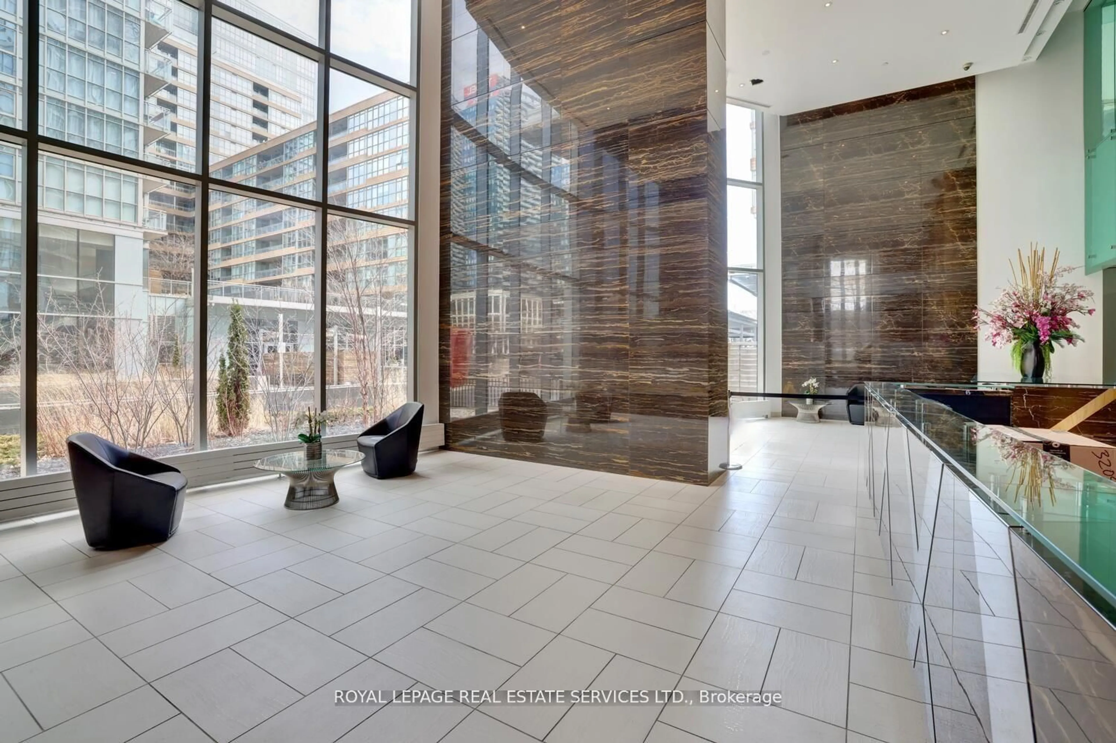 Indoor foyer for 21 Iceboat Terr #3902, Toronto Ontario M5V 4A9