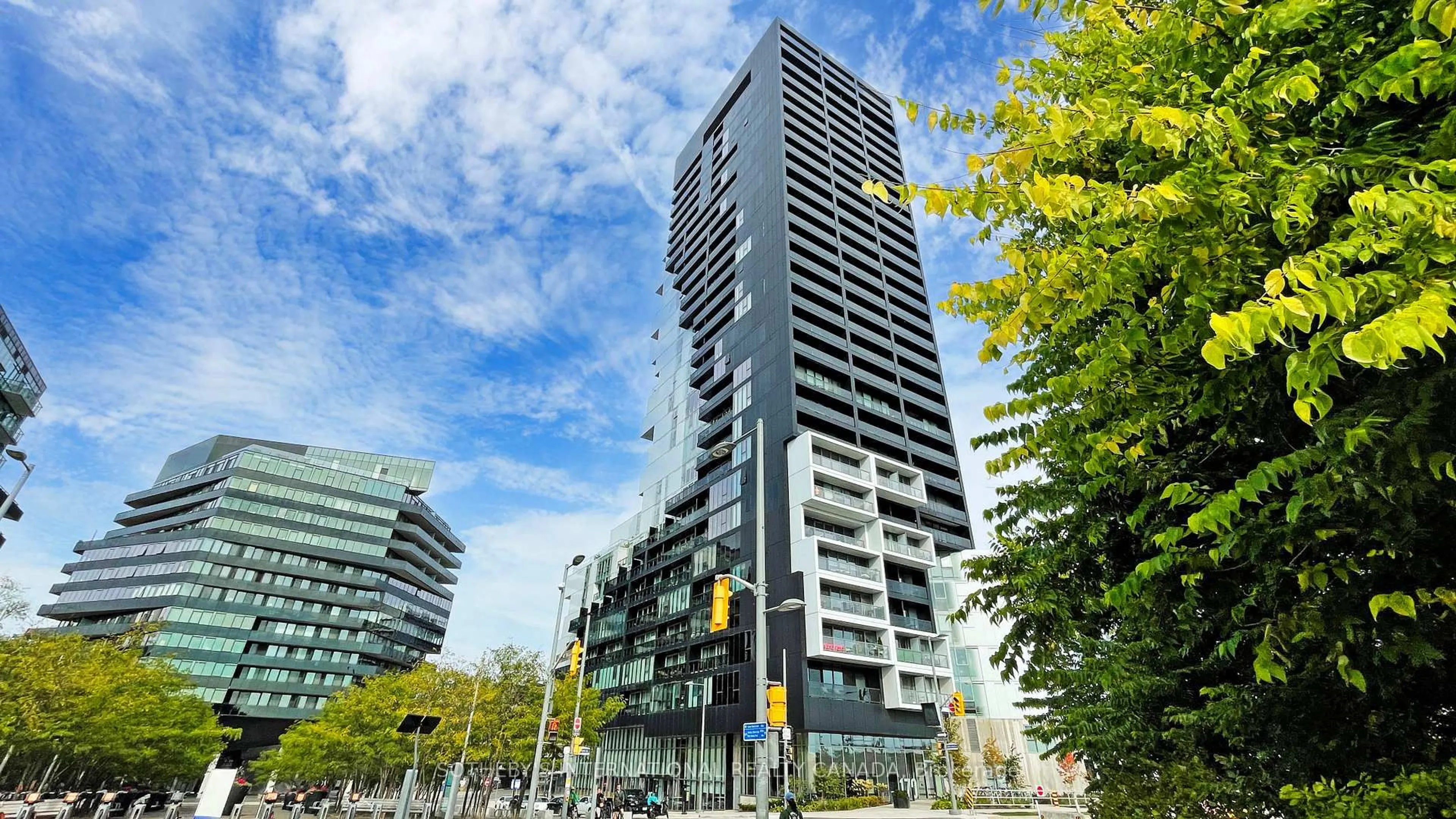 A pic from outside/outdoor area/front of a property/back of a property/a pic from drone, building for 170 Bayview Ave #2201, Toronto Ontario M5A 0M4