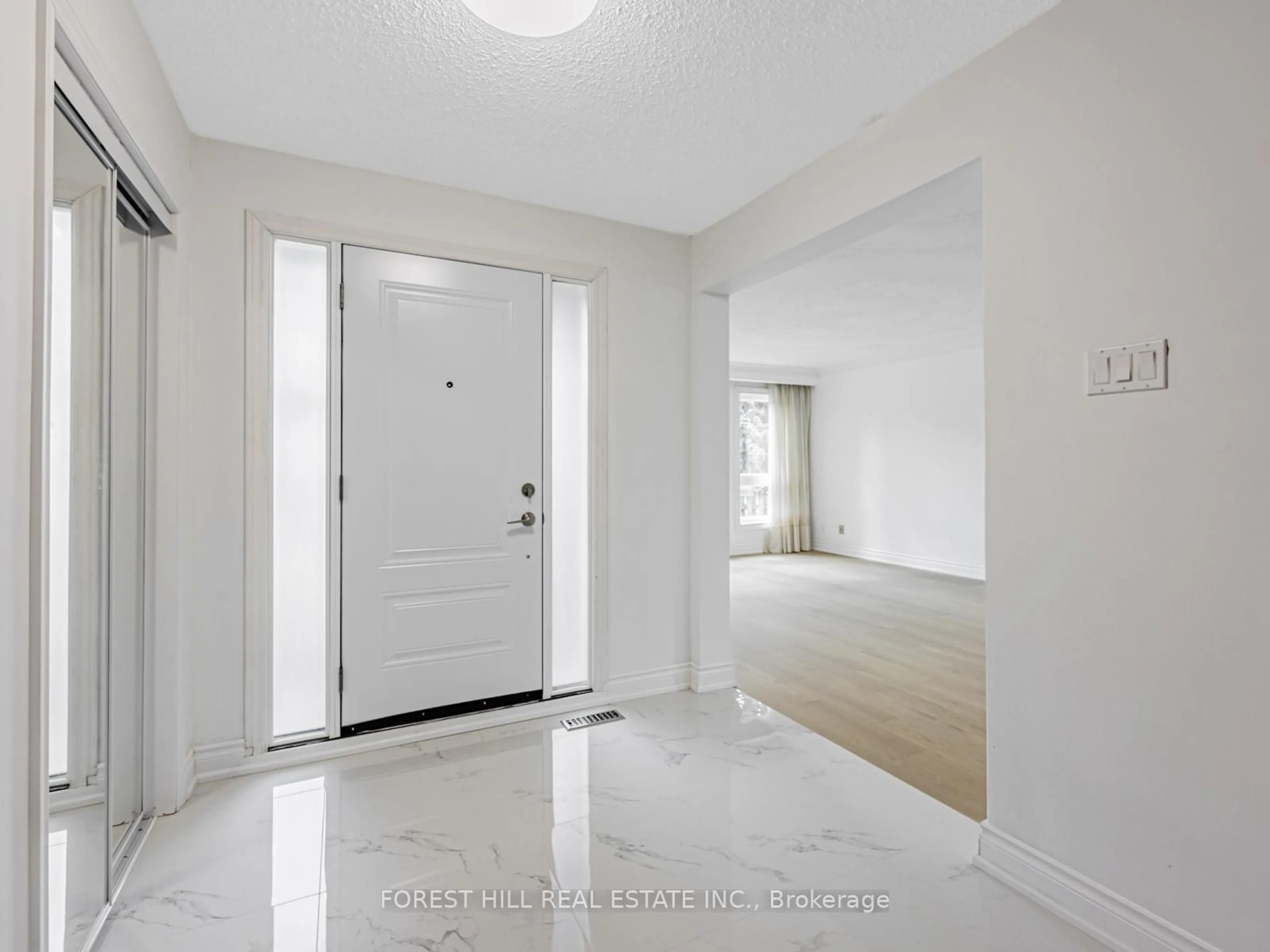 Indoor entryway for 16 Clayland Dr, Toronto Ontario M3A 2A4