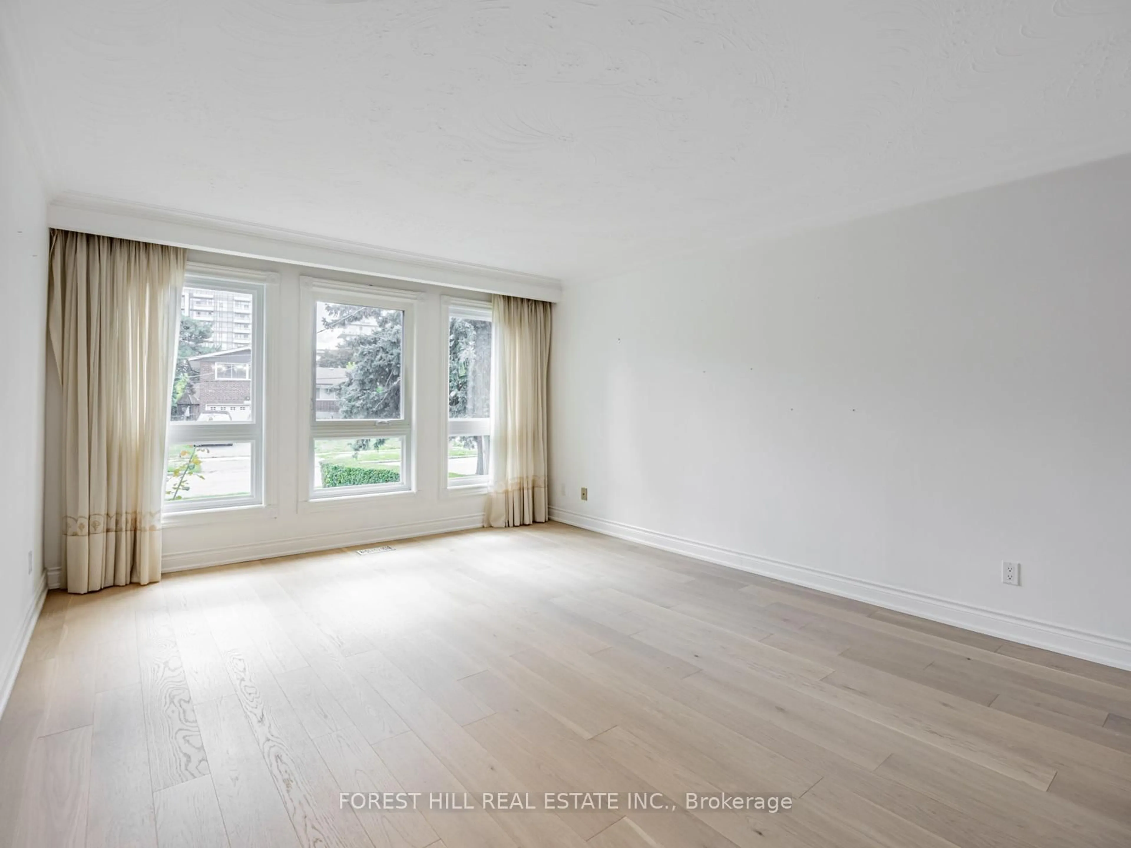 A pic of a room for 16 Clayland Dr, Toronto Ontario M3A 2A4
