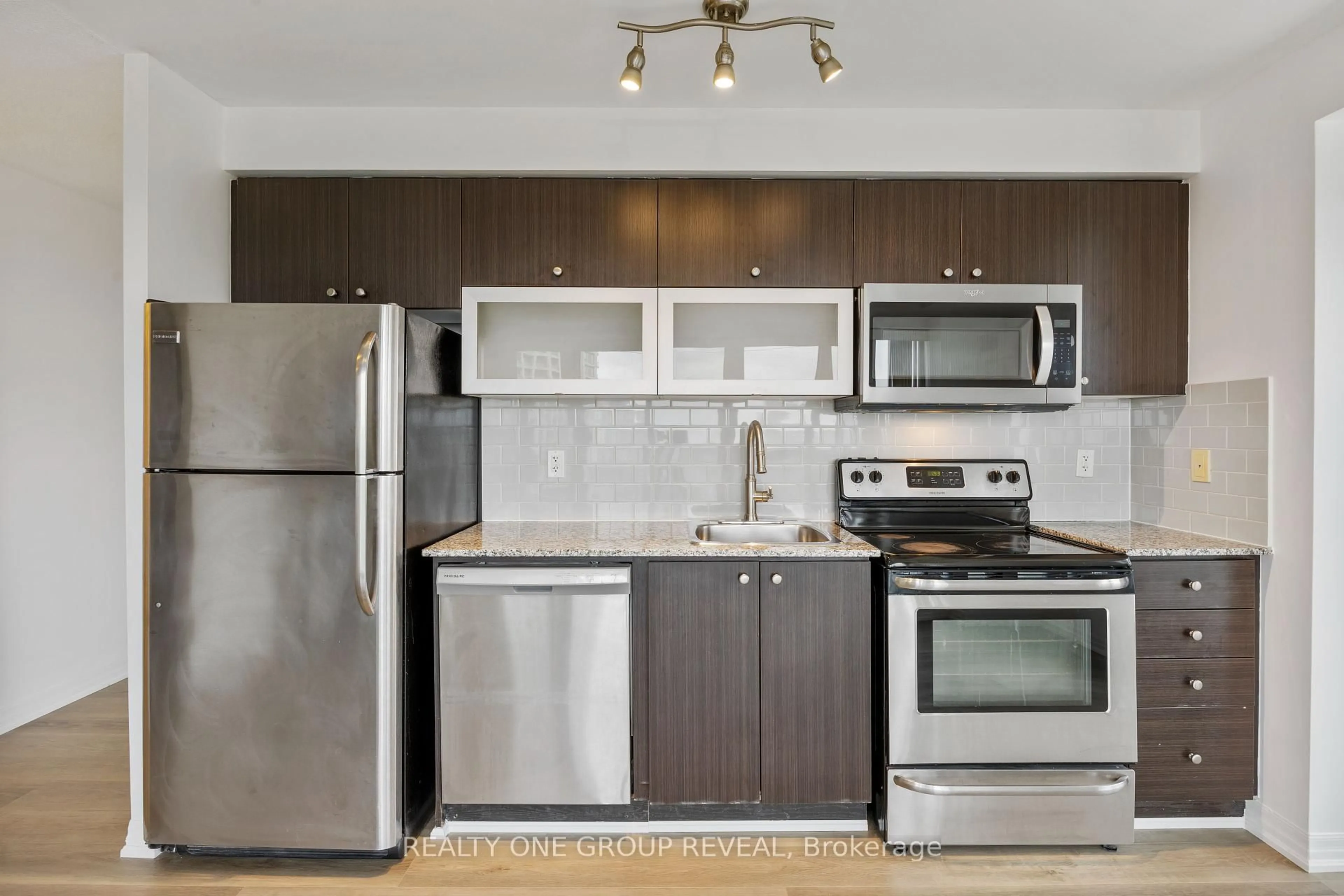 Standard kitchen, unknown for 2015 Sheppard Ave #1109, Toronto Ontario M2J 0B3