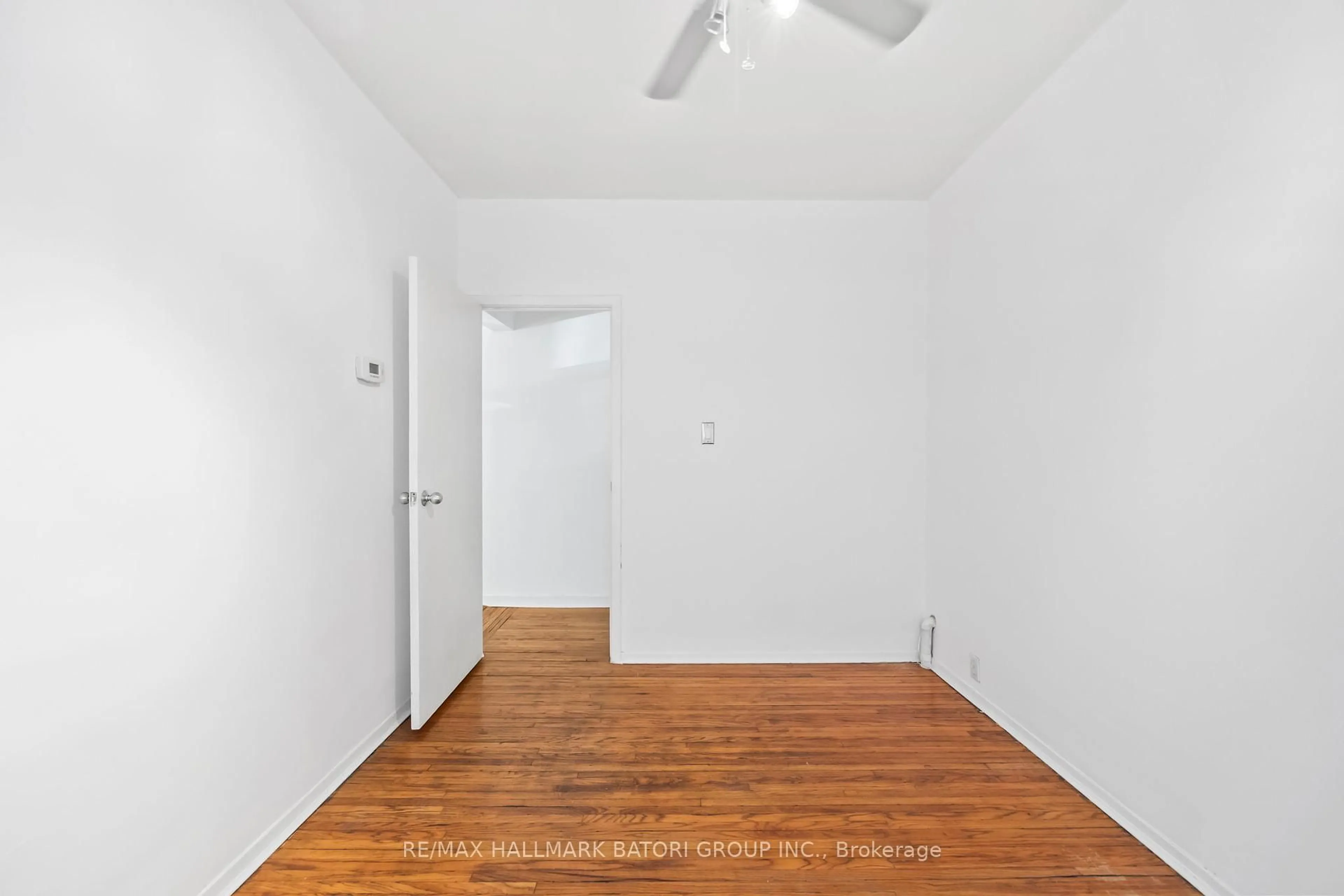 A pic of a room for 135 Kenwood Ave, Toronto Ontario M6C 2S4