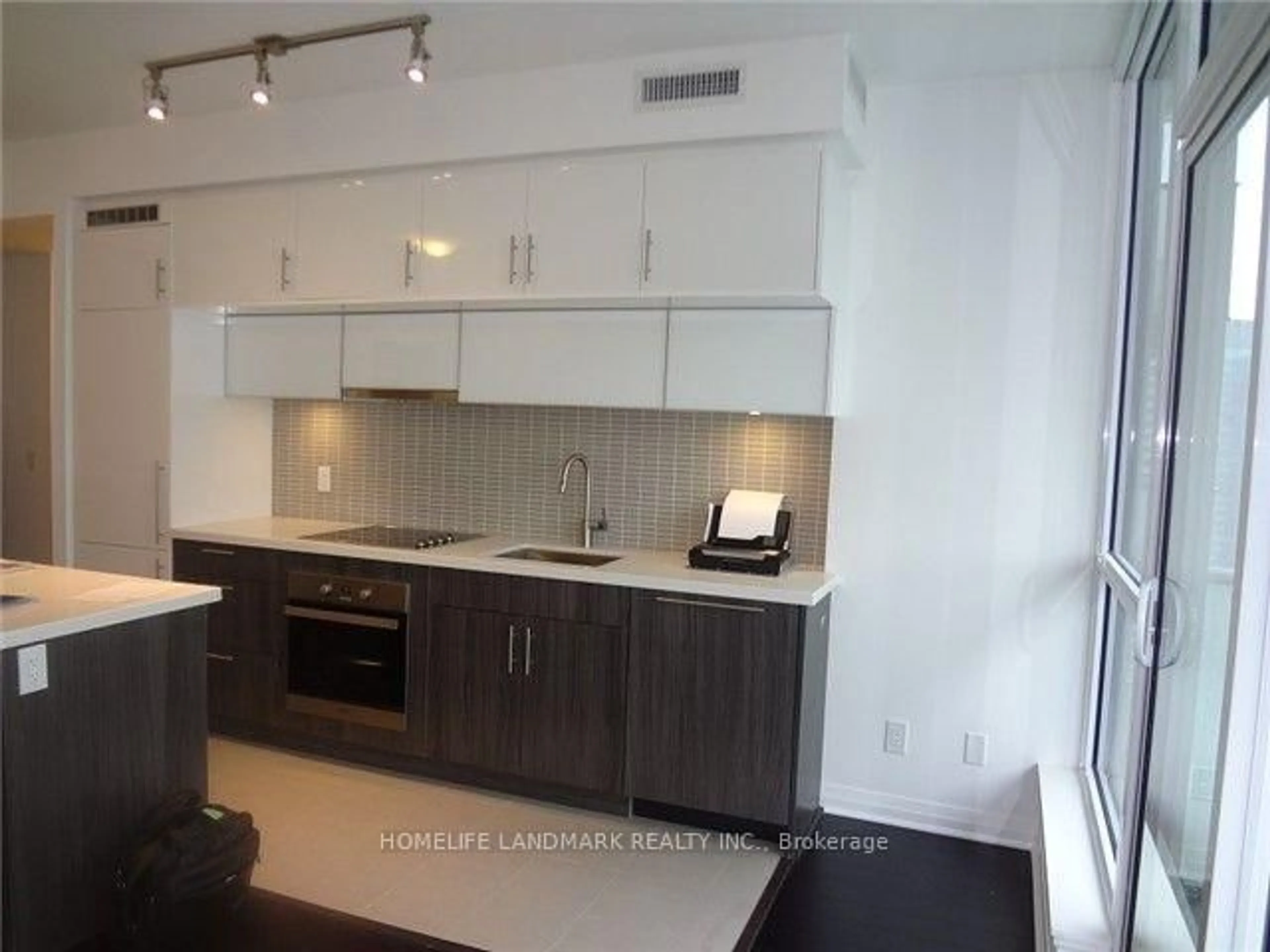 Open concept kitchen, unknown for 8 Mercer St #2901, Toronto Ontario M5V 0C4
