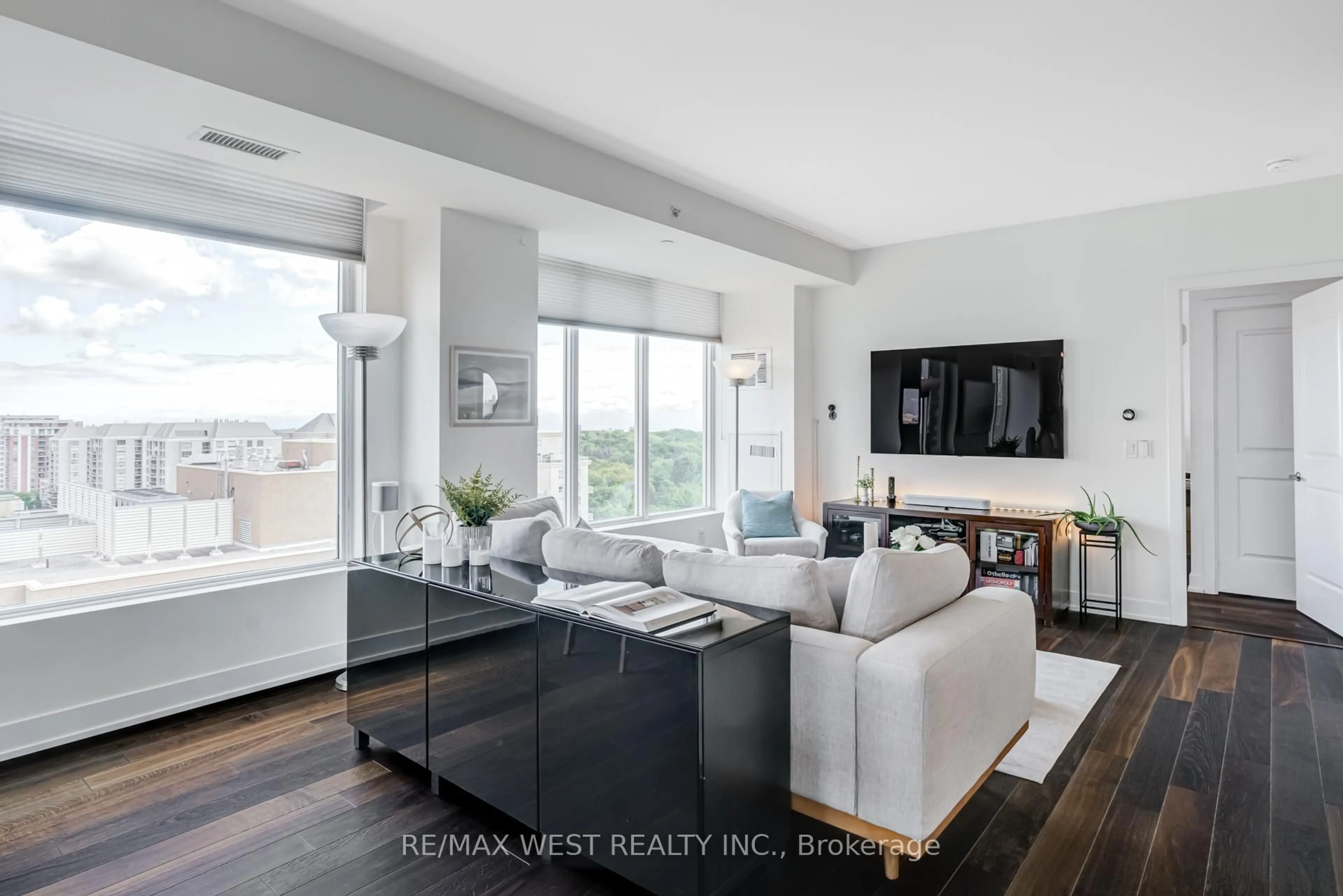 Living room with furniture, unknown for 68 Merton St #1308, Toronto Ontario M4S 1A1