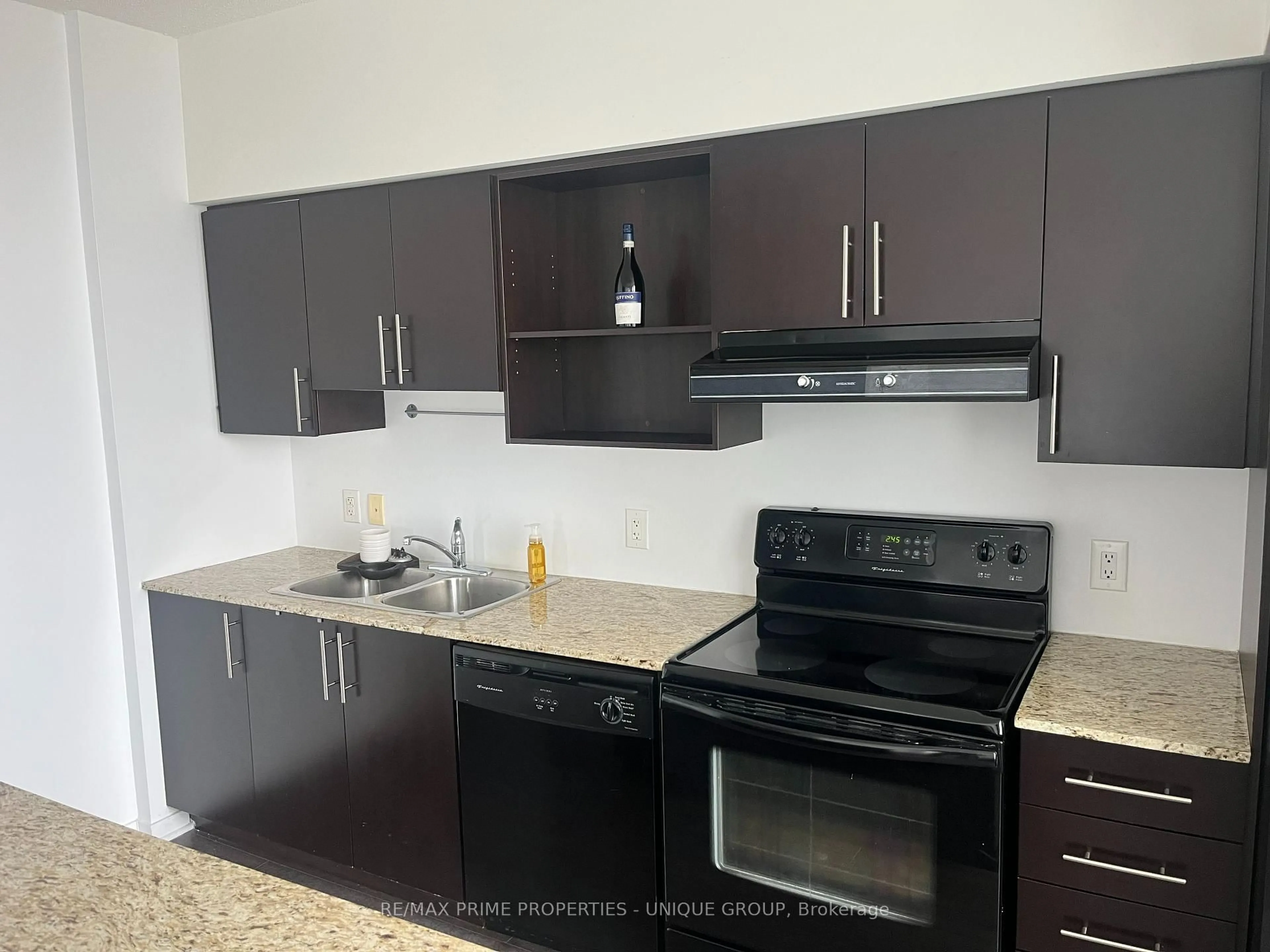 Standard kitchen, unknown for 120 Dallimore Circ #907, Toronto Ontario M3C 4J1
