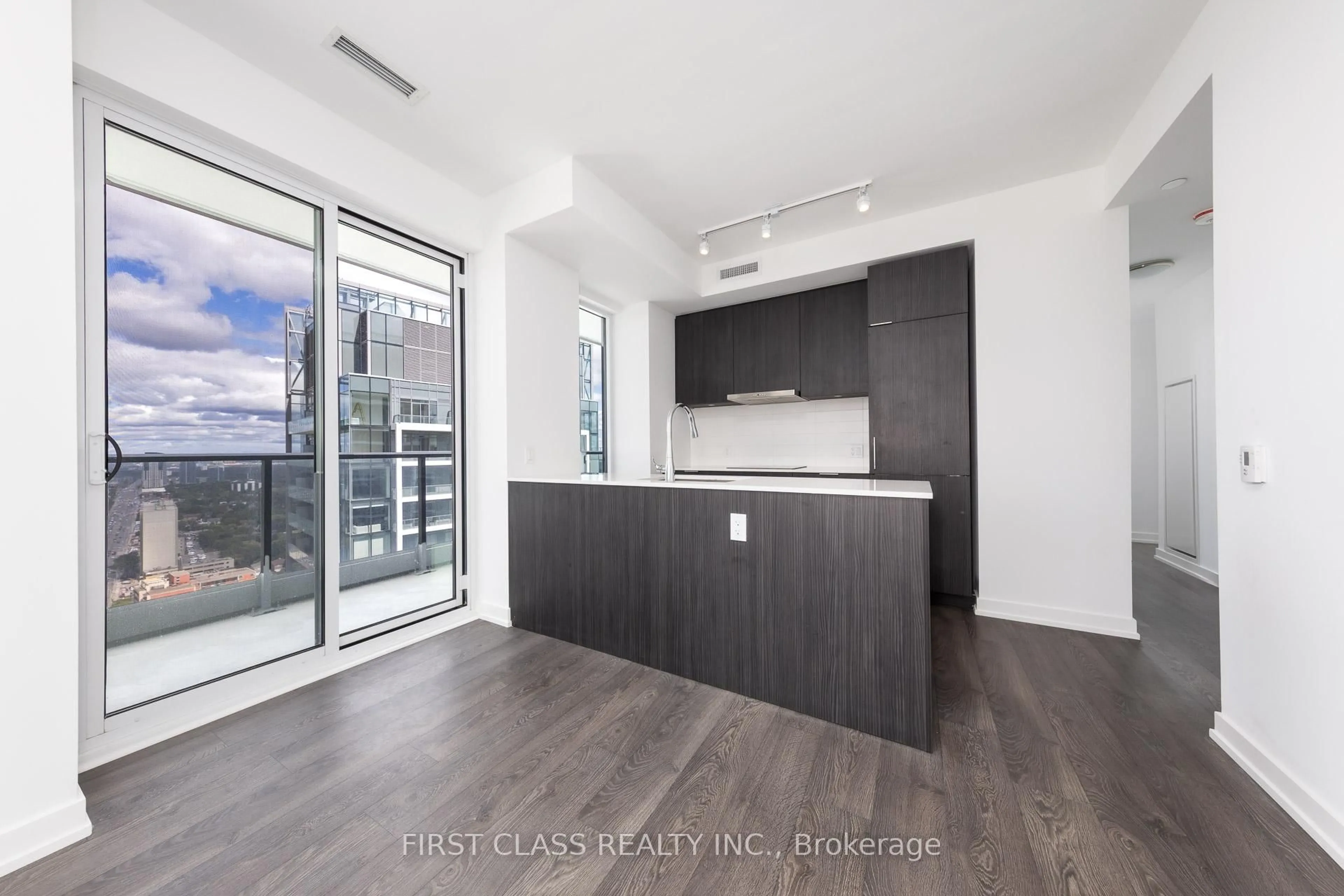 Open concept kitchen, unknown for 8 Olympic Garden Dr #S3308, Toronto Ontario M2N 0B9