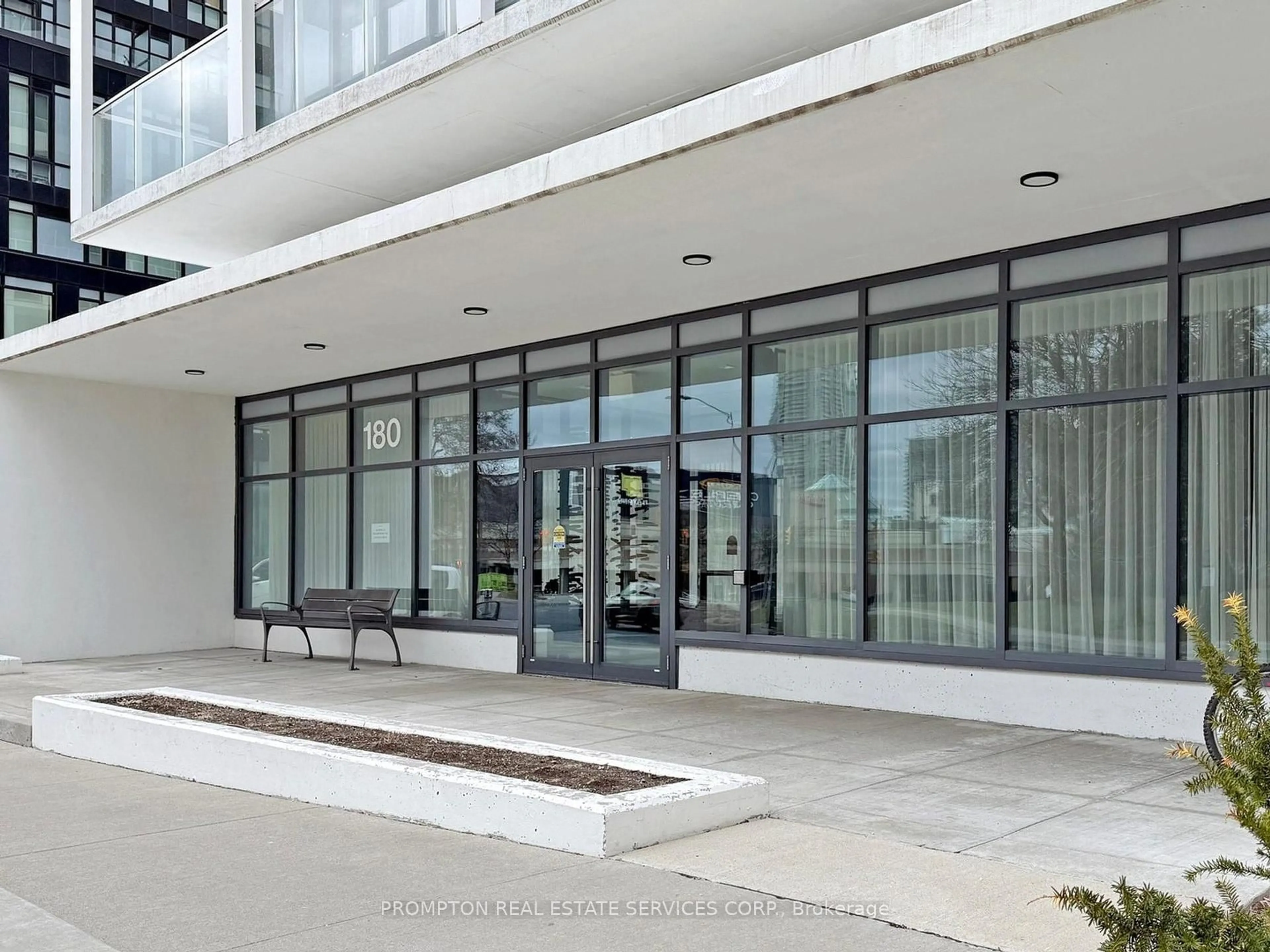 Indoor foyer for 180 Fairview Mall Dr #603, Toronto Ontario M2J 0G4