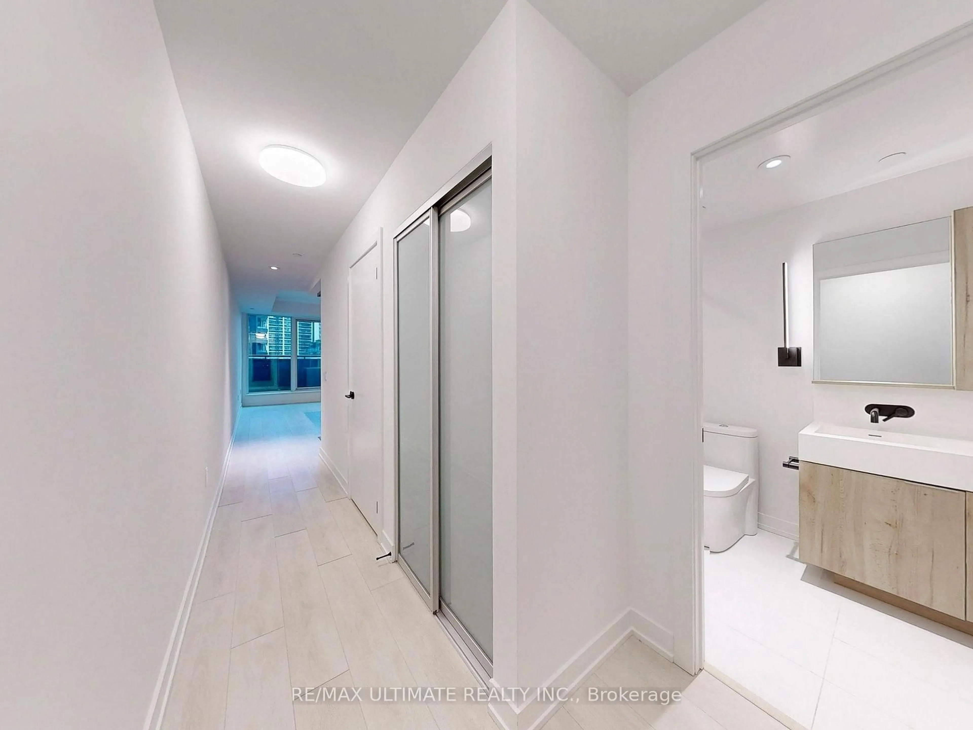 Unknown for 117 Broadway Ave #207, Toronto Ontario M4P 1V3
