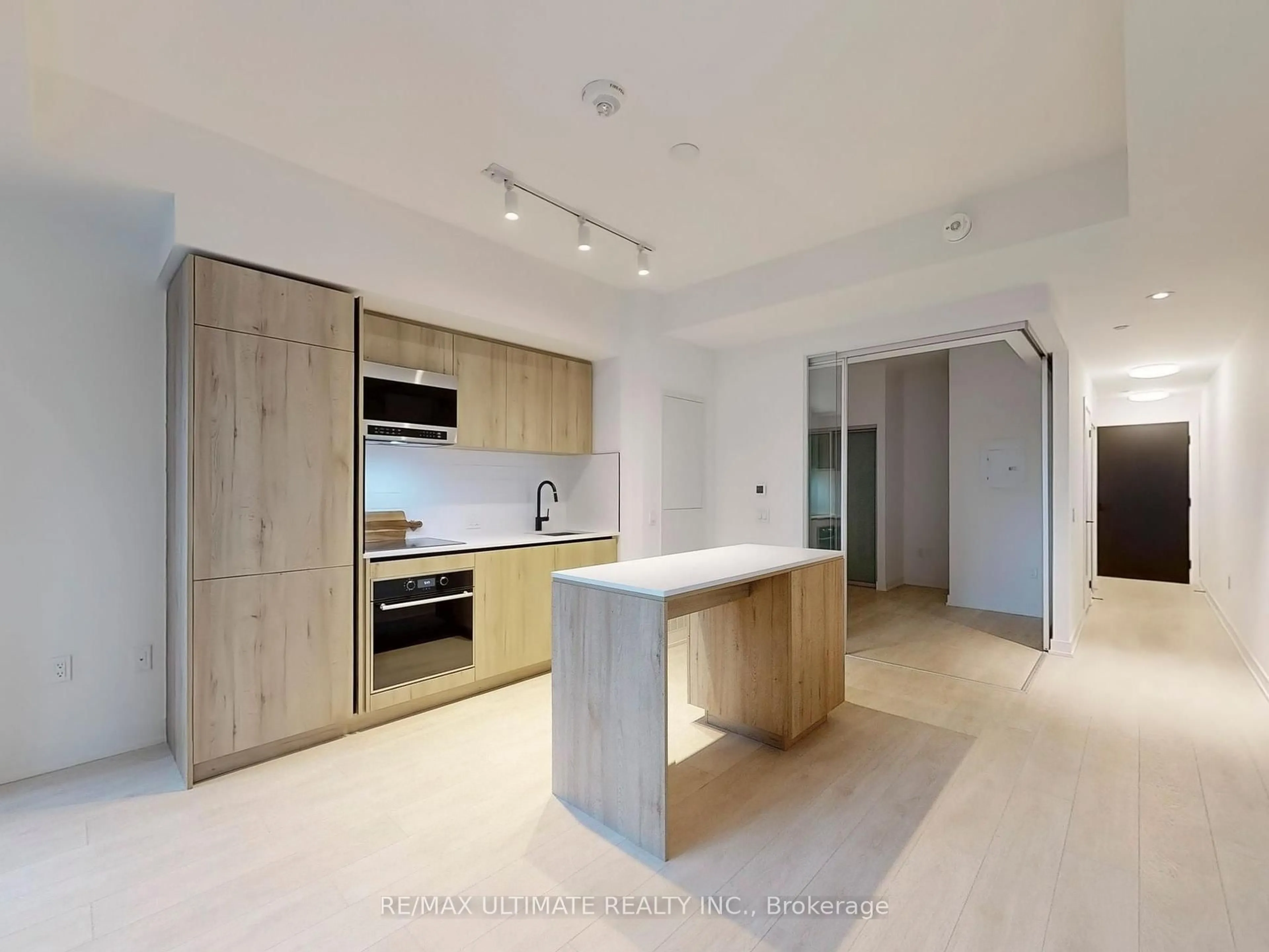 Open concept kitchen, unknown for 117 Broadway Ave #207, Toronto Ontario M4P 1V3