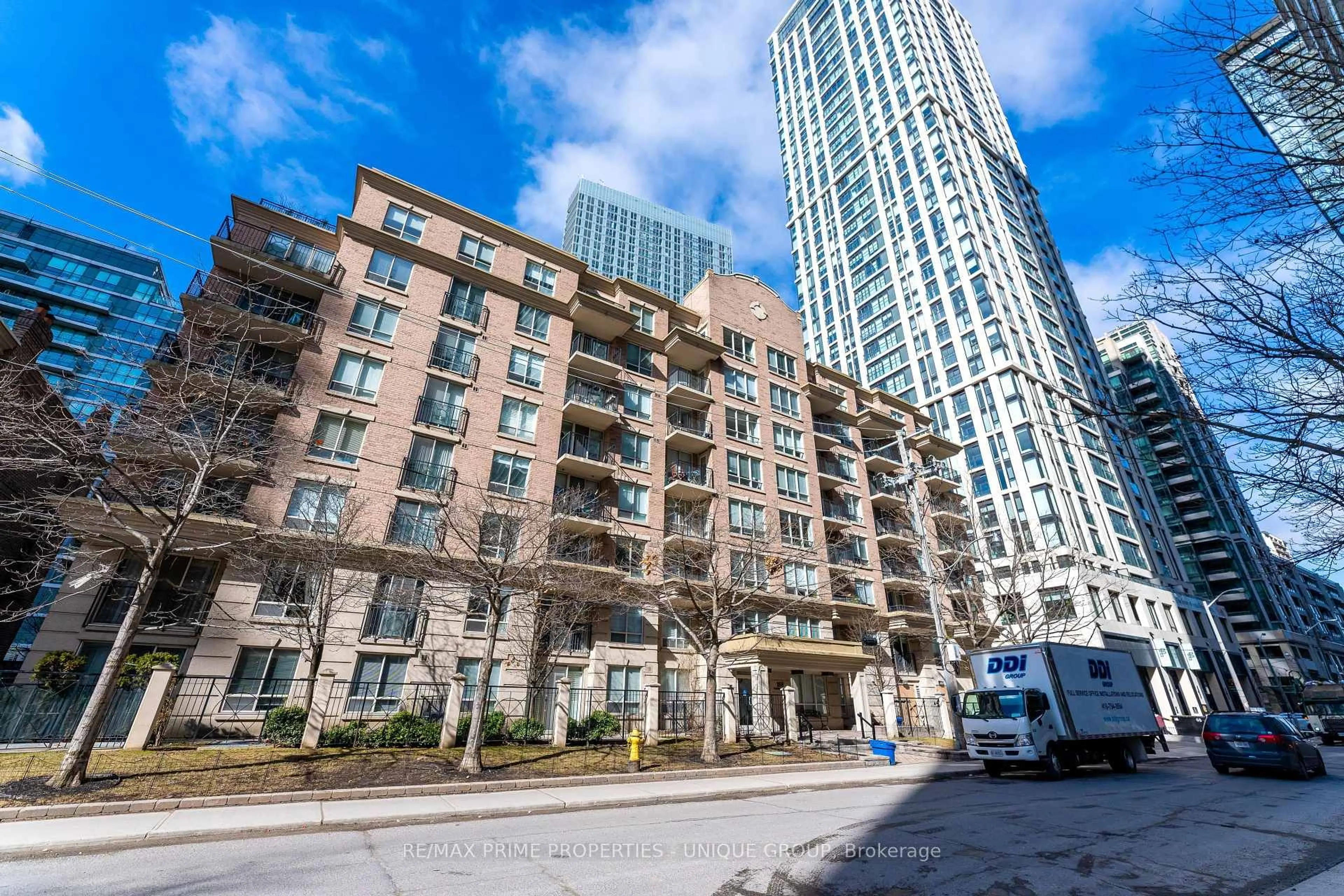 Patio, unknown for 188 Redpath Ave #211, Toronto Ontario M4P 3J2