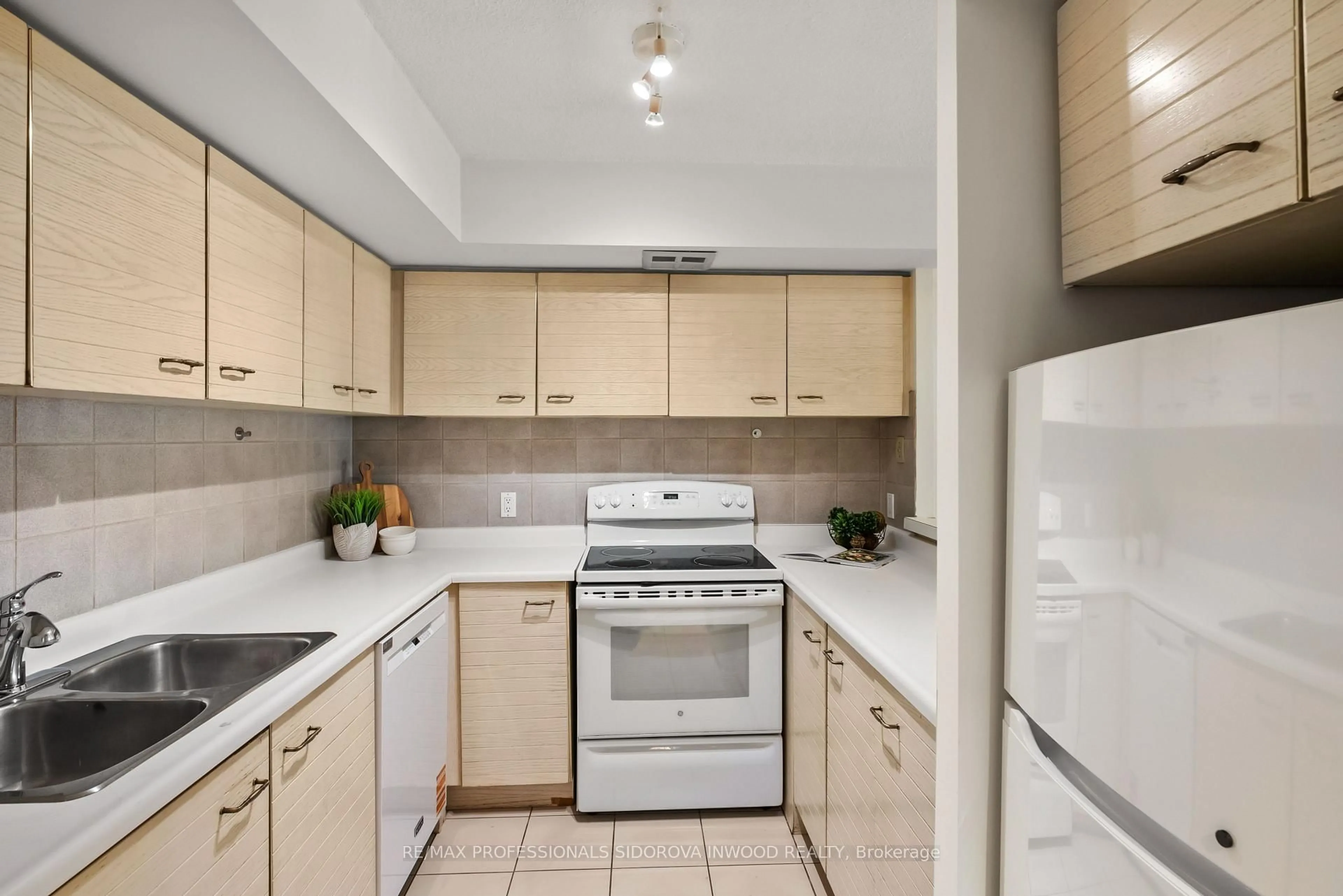 Standard kitchen, unknown for 25 The Esplanade #502, Toronto Ontario M5E 1W5