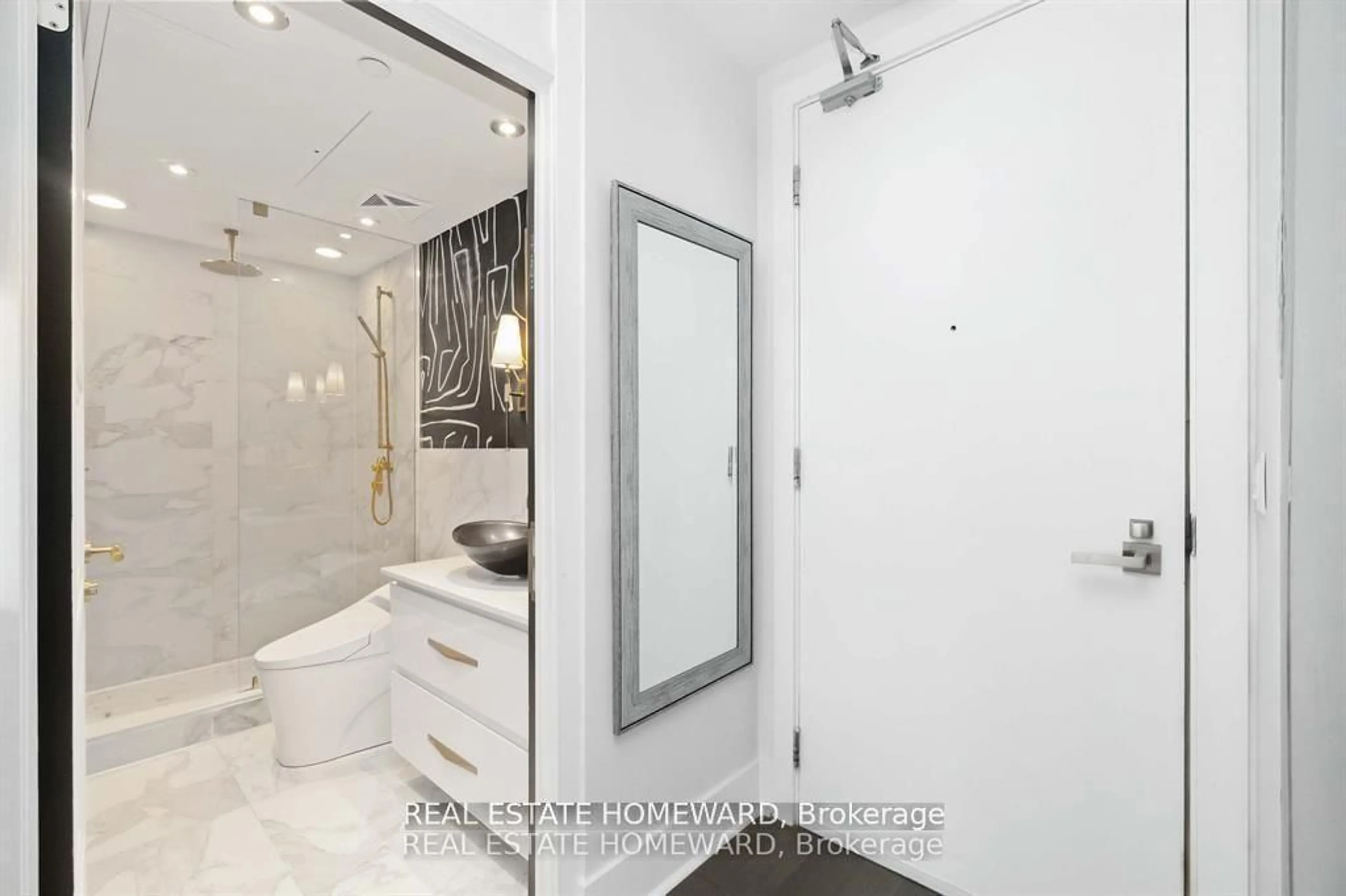Contemporary bathroom, ceramic/tile floor for 32 Davenport Rd #1401, Toronto Ontario M5R 0B5