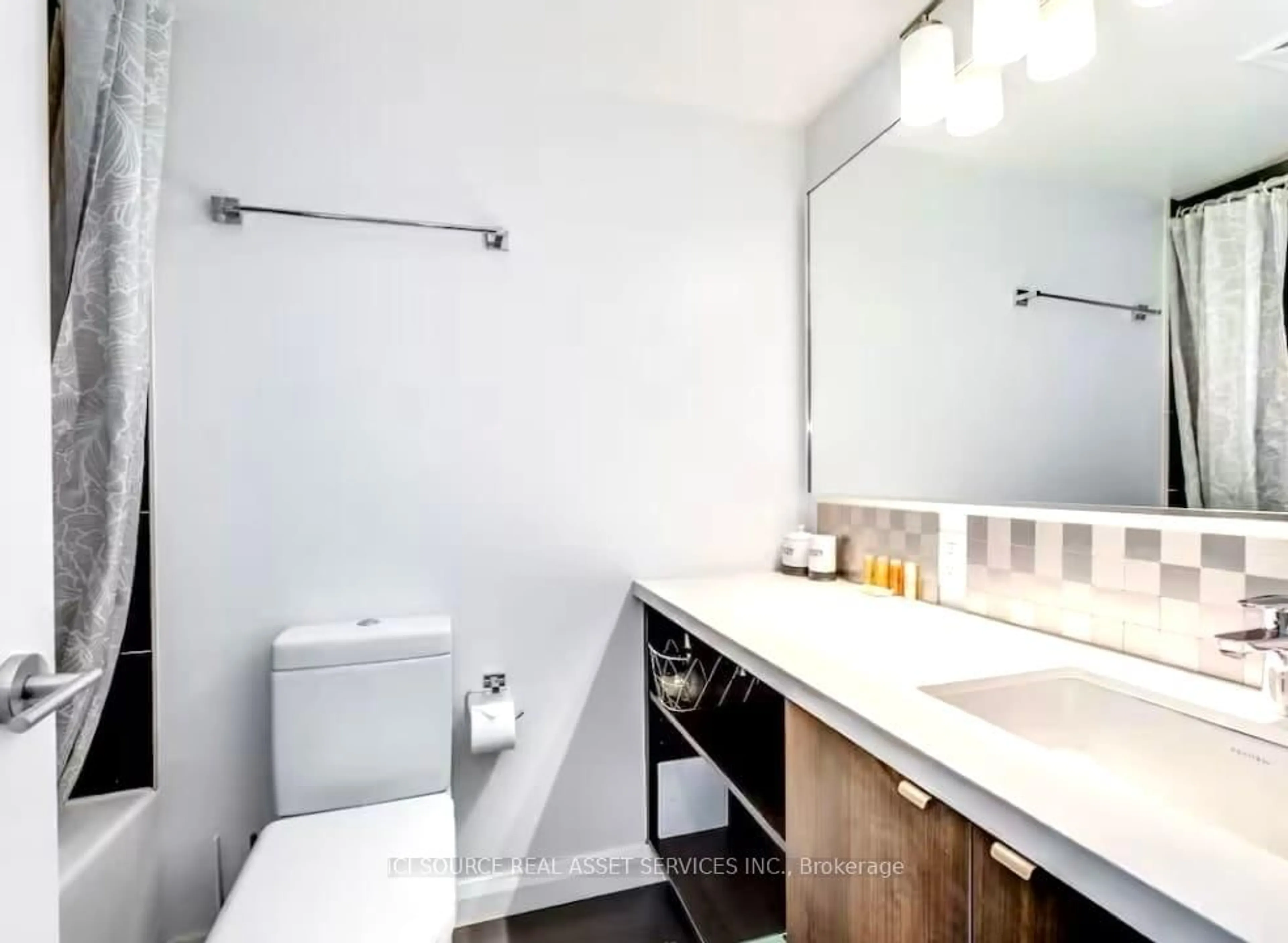 Standard bathroom, unknown for 155 Yorkville Ave #2917, Toronto Ontario M5R 0B4