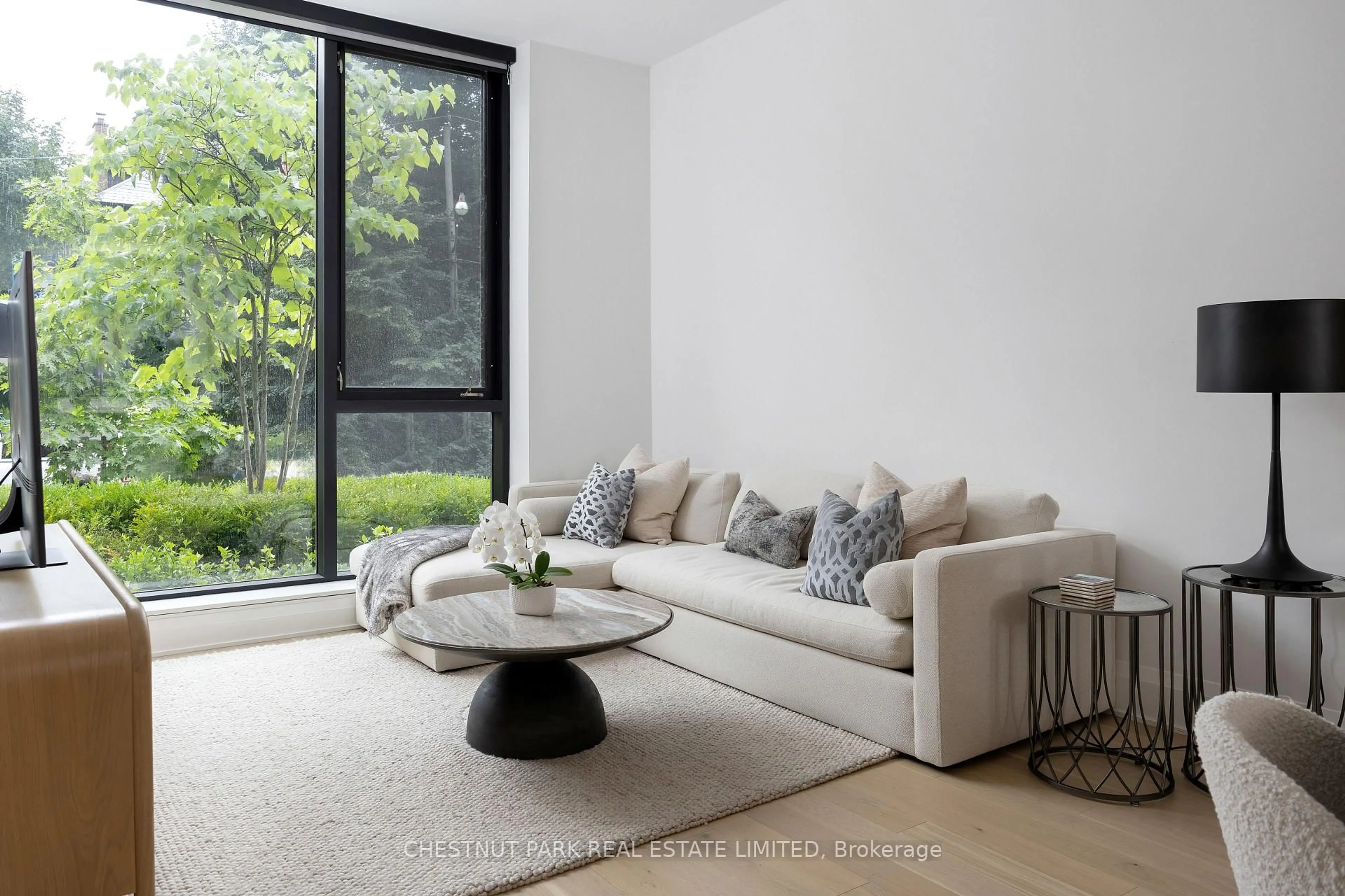Living room with furniture, unknown for 75 Foxbar Rd, Toronto Ontario M4V 2G5