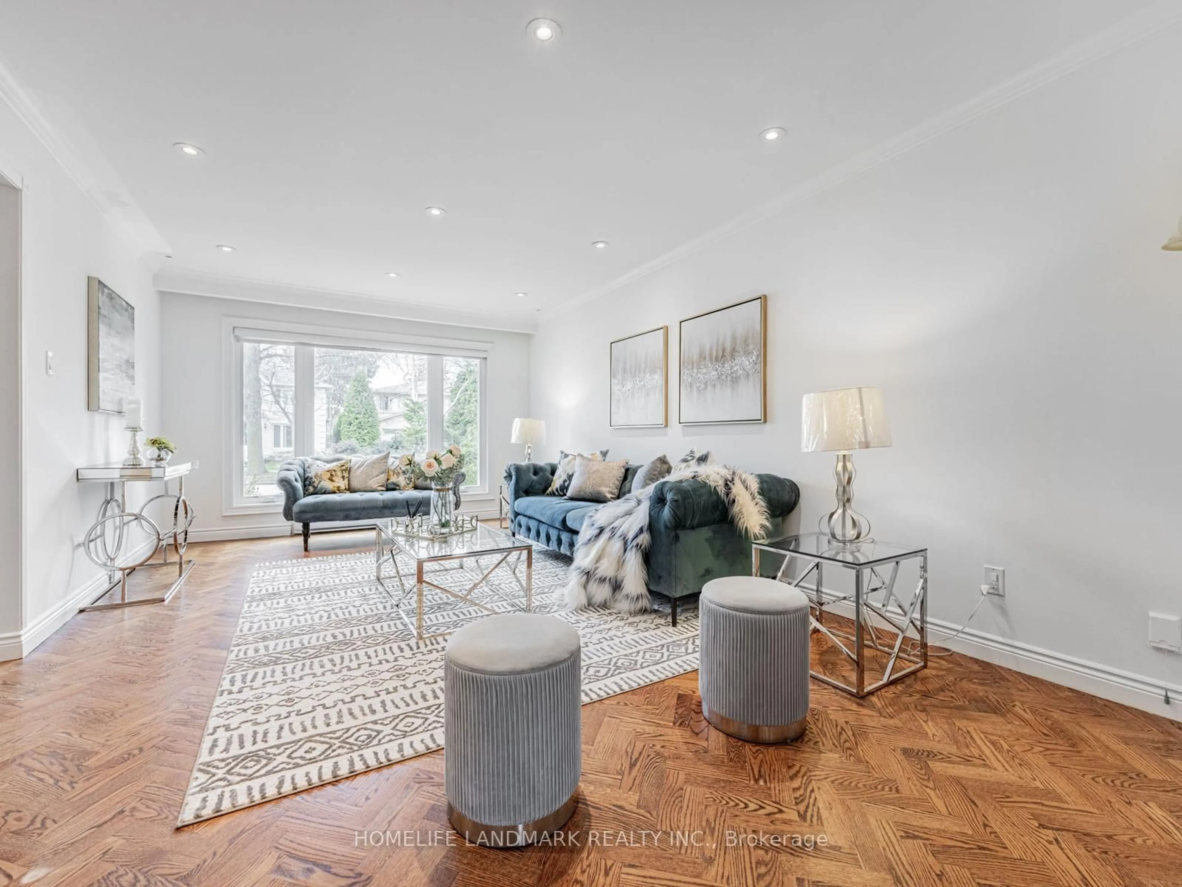 Living room with furniture, unknown for 58 Ames Circ, Toronto Ontario M3B 3C1