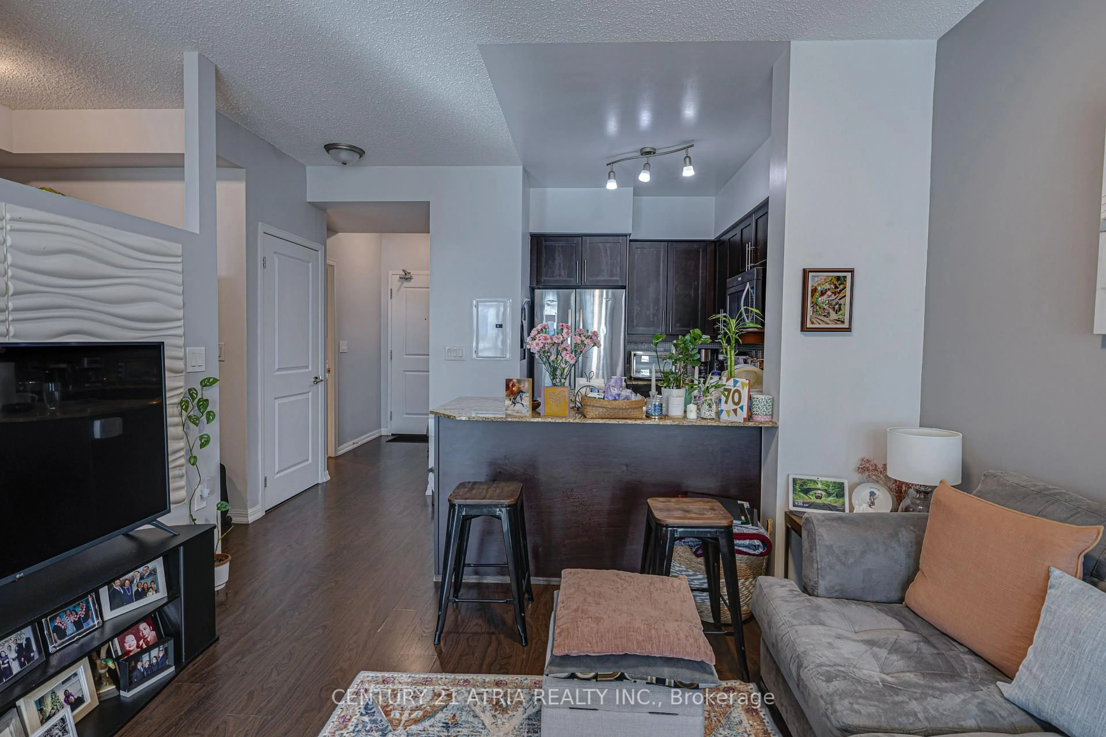 Unknown for 125 Western Battery Rd #2504, Toronto Ontario M6K 3R8