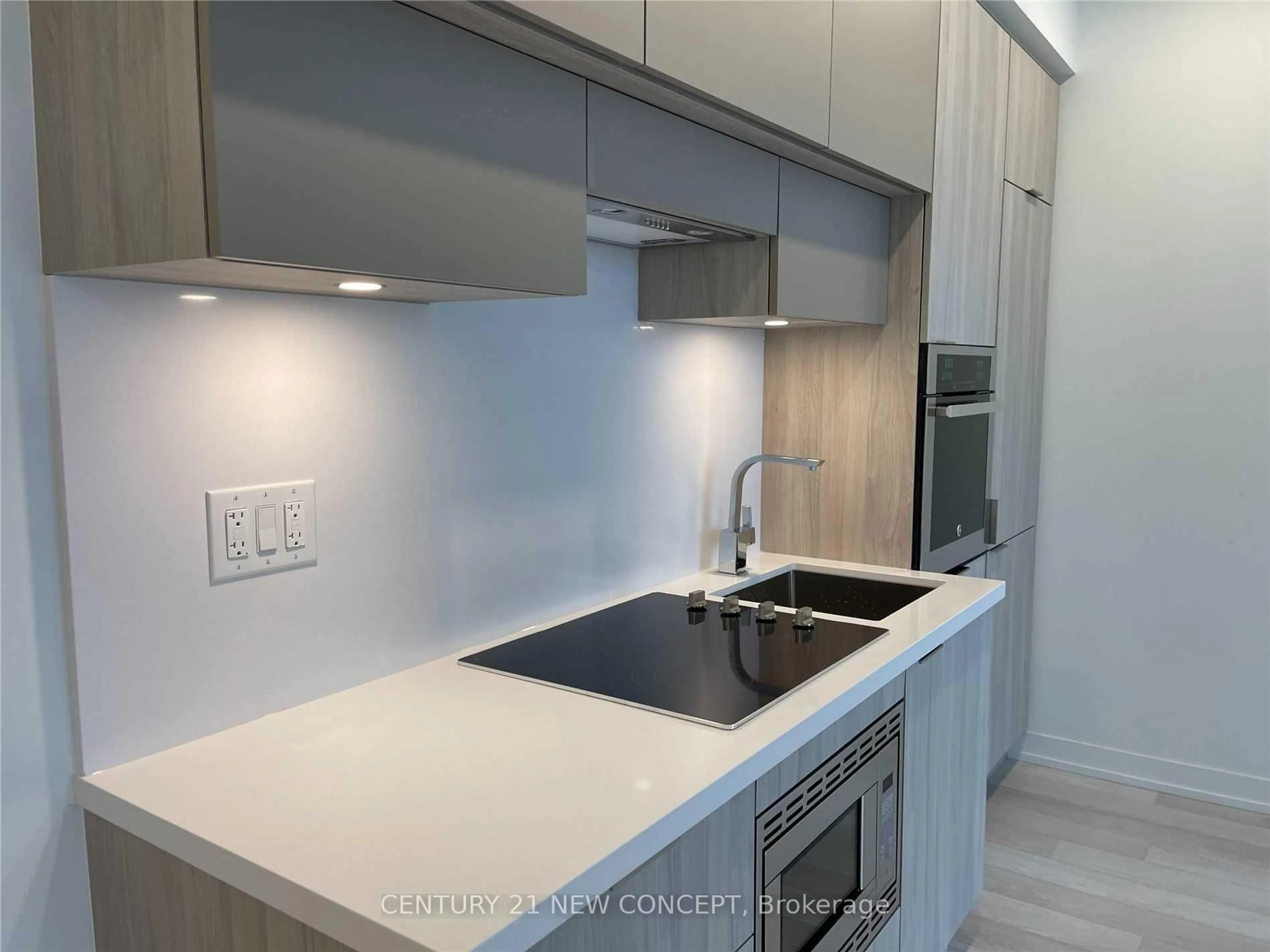 Standard kitchen, ceramic/tile floor for 39 roehampton Ave #1204, Toronto Ontario M4P 0G1