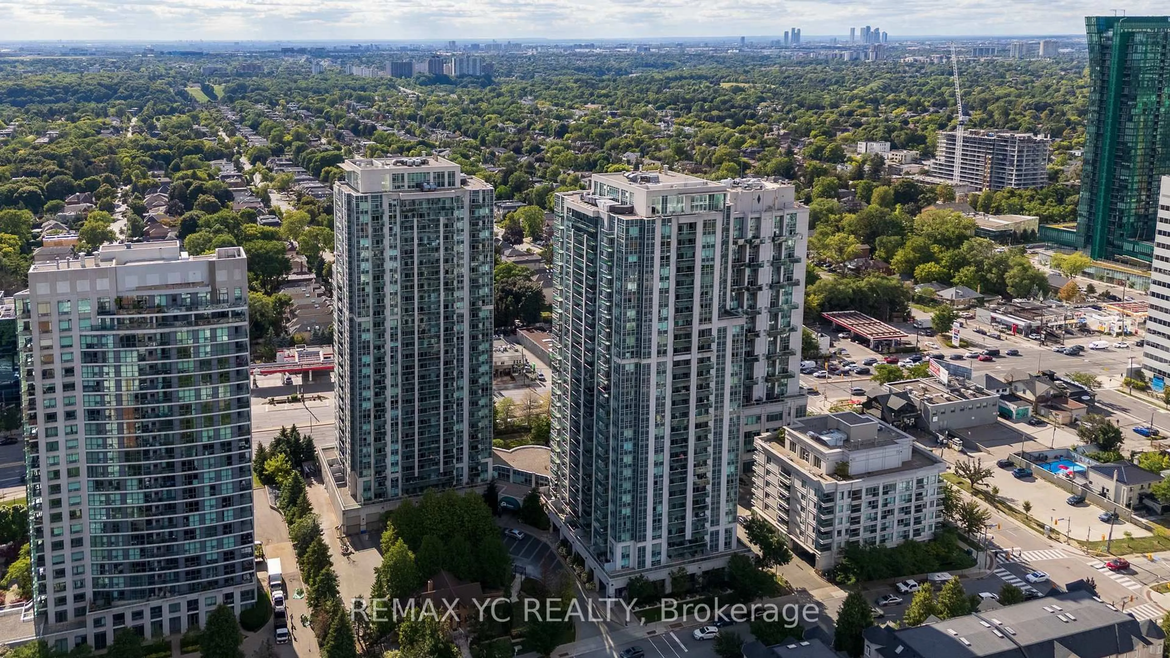 A pic from outside/outdoor area/front of a property/back of a property/a pic from drone, city buildings view from balcony for 16 Harrison Garden Blvd #2612, Toronto Ontario M2N 7J6