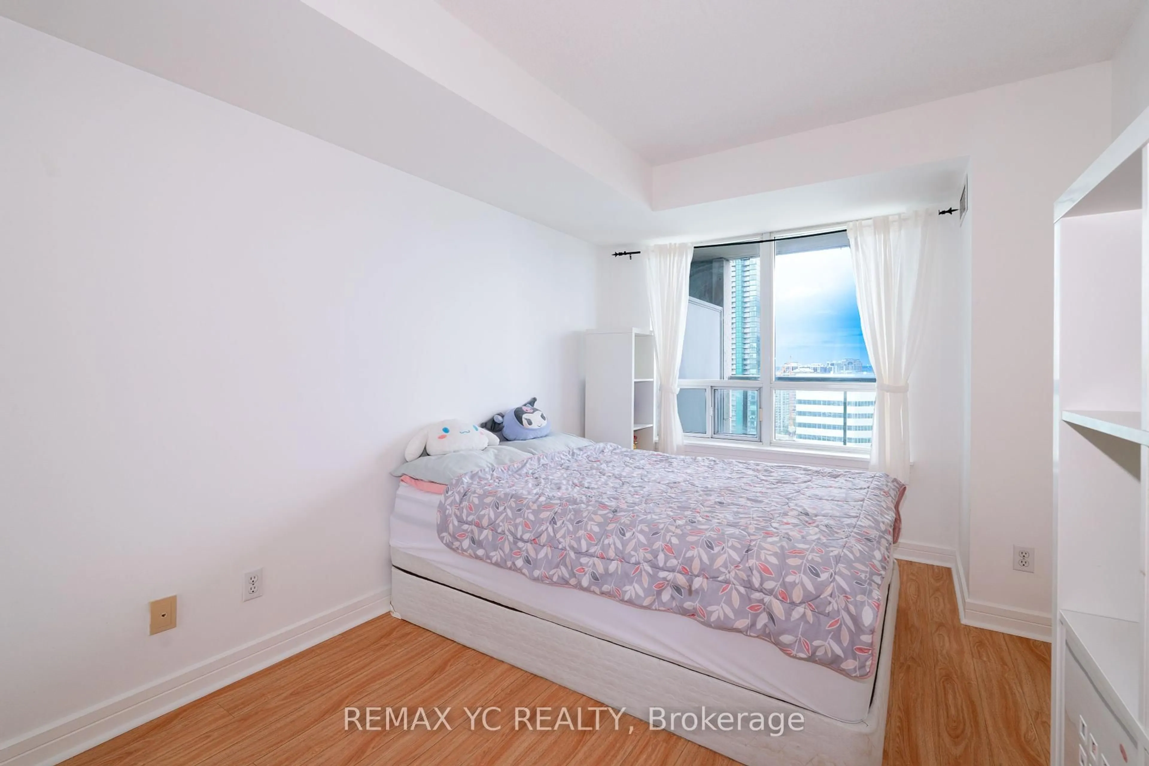 Bedroom with bed, wood/laminate floor for 16 Harrison Garden Blvd #2612, Toronto Ontario M2N 7J6
