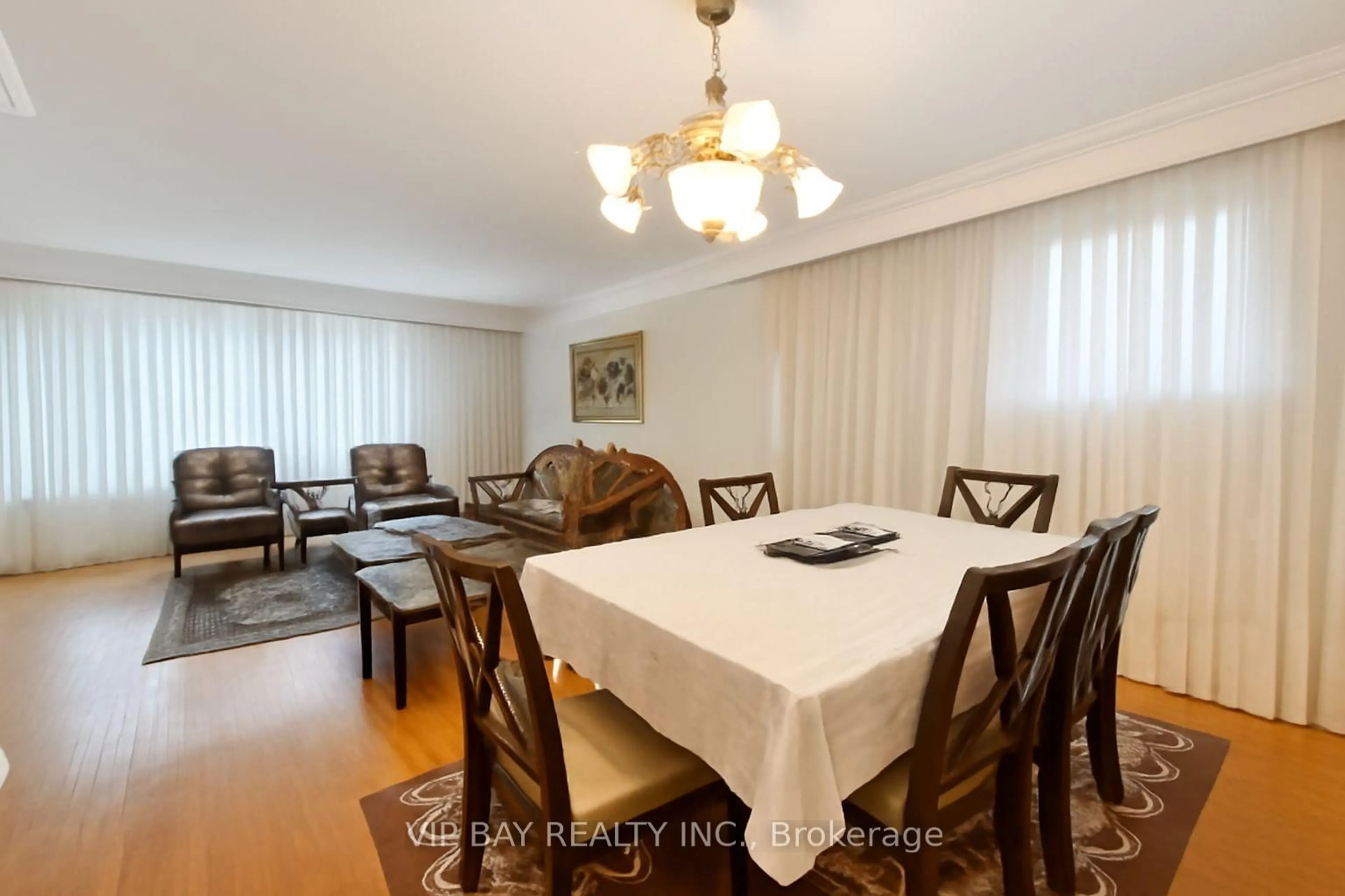 Dining room, wood/laminate floor for 172 Pemberton Ave, Toronto Ontario M2M 1Y8