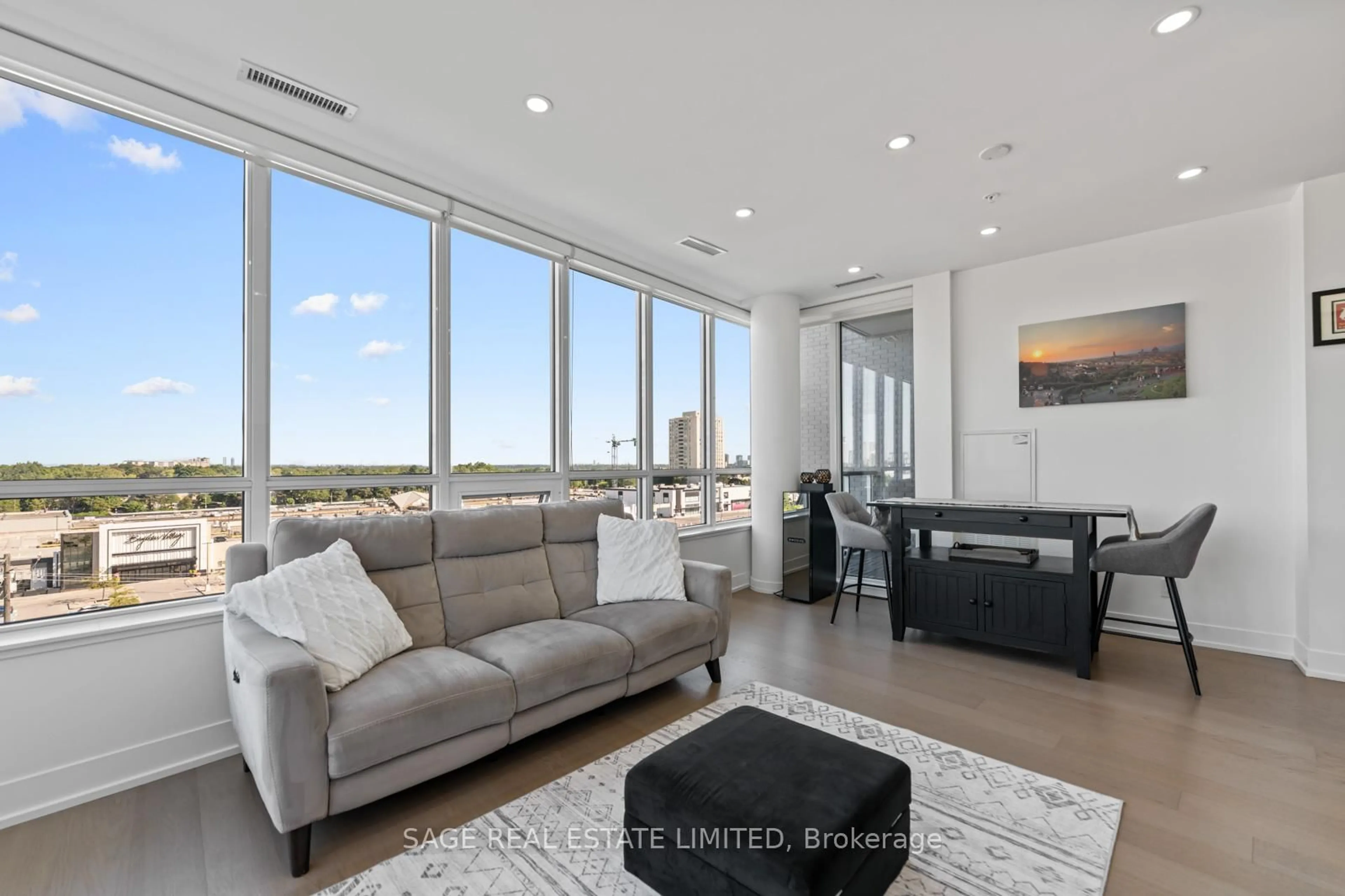 Living room with furniture, unknown for 7 Kenaston Gdns #617, Toronto Ontario M2K 1G7