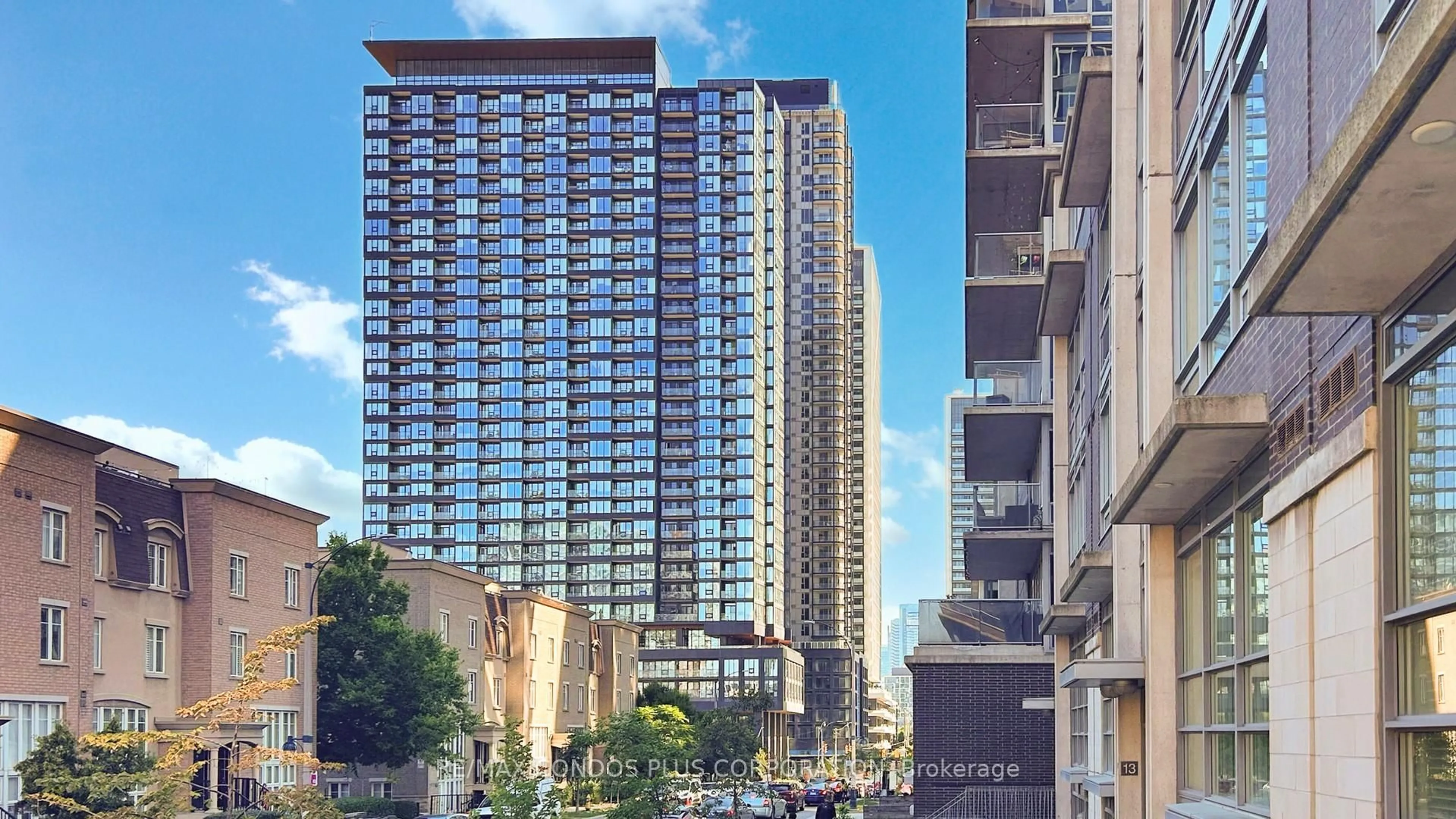 Unknown for 19 Western Battery Rd #909, Toronto Ontario M6K 0E3