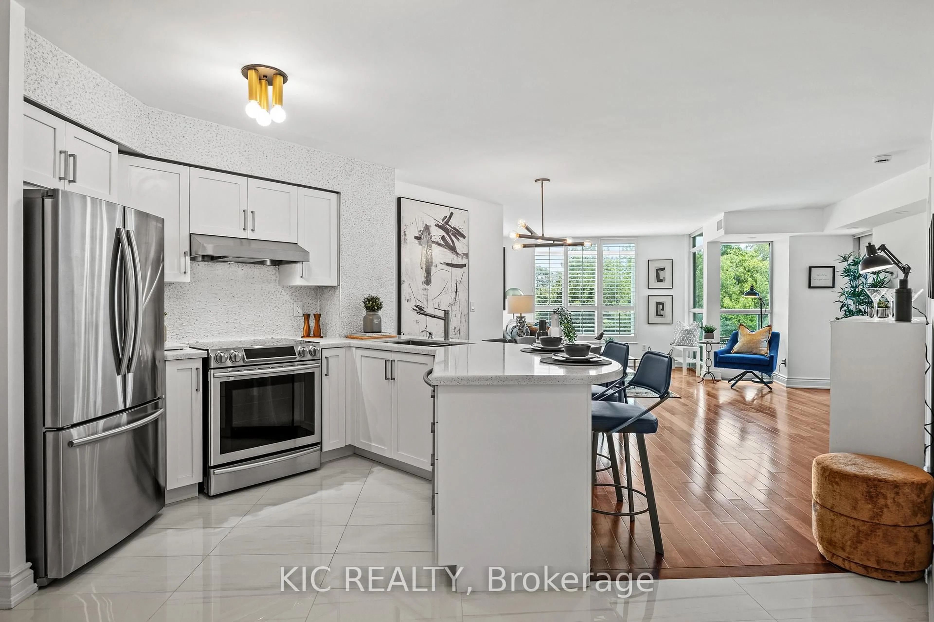 Open concept kitchen, ceramic/tile floor for 219 Fort York Blvd #409, Toronto Ontario M5V 1B1