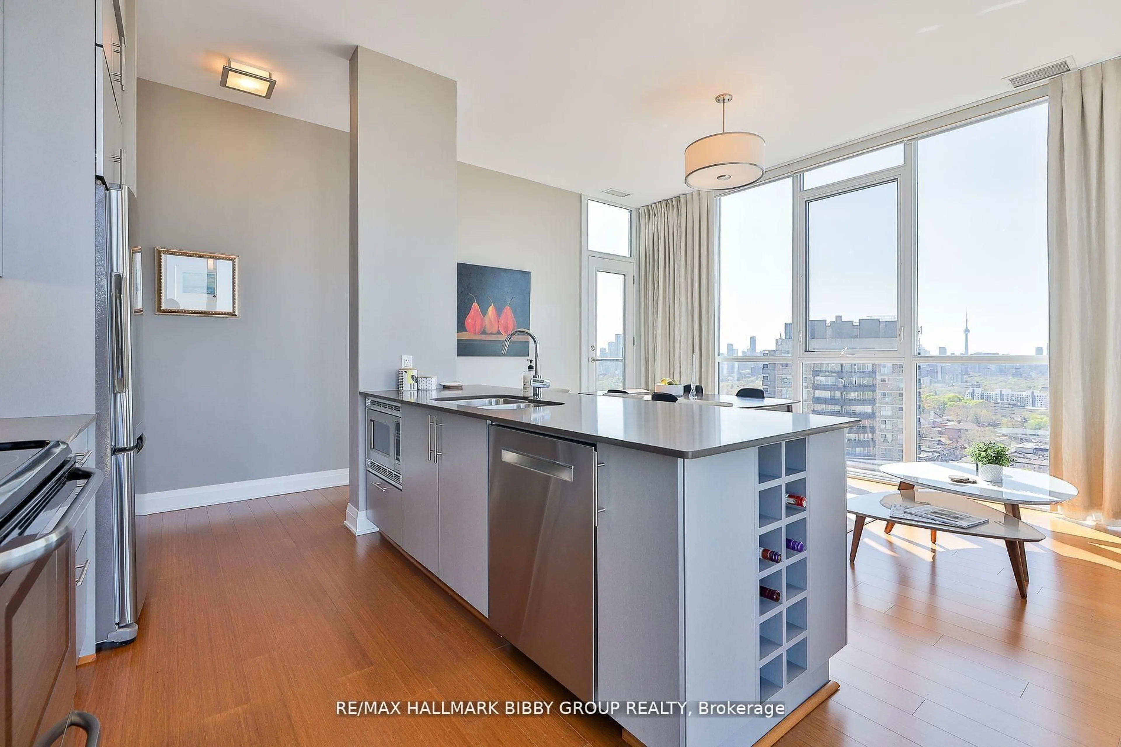 Open concept kitchen, unknown for 530 St Clair Ave #PH06, Toronto Ontario M6C 0A2