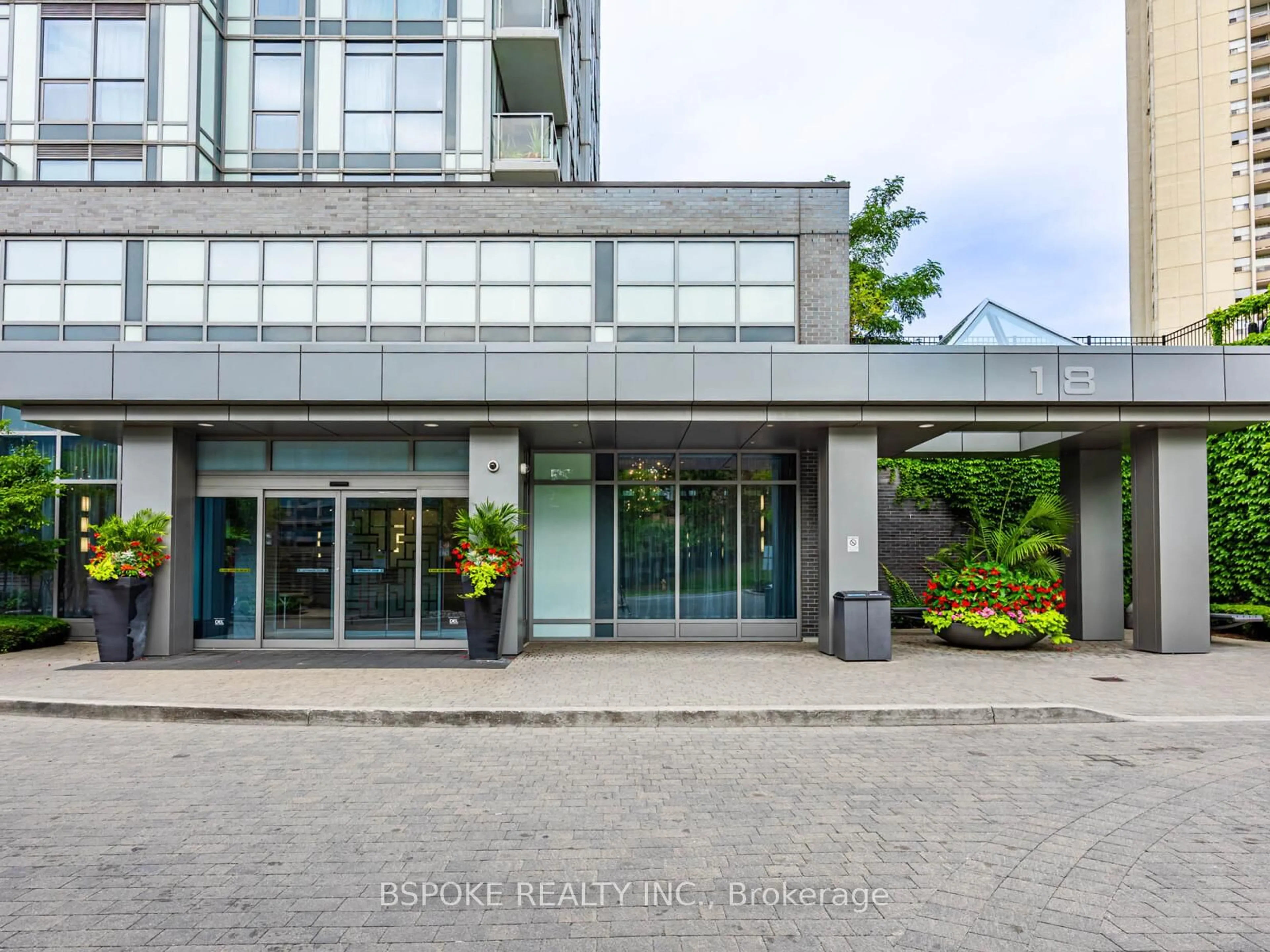 Indoor foyer for 18 Graydon Hall Dr #1701, Toronto Ontario M3A 0A4