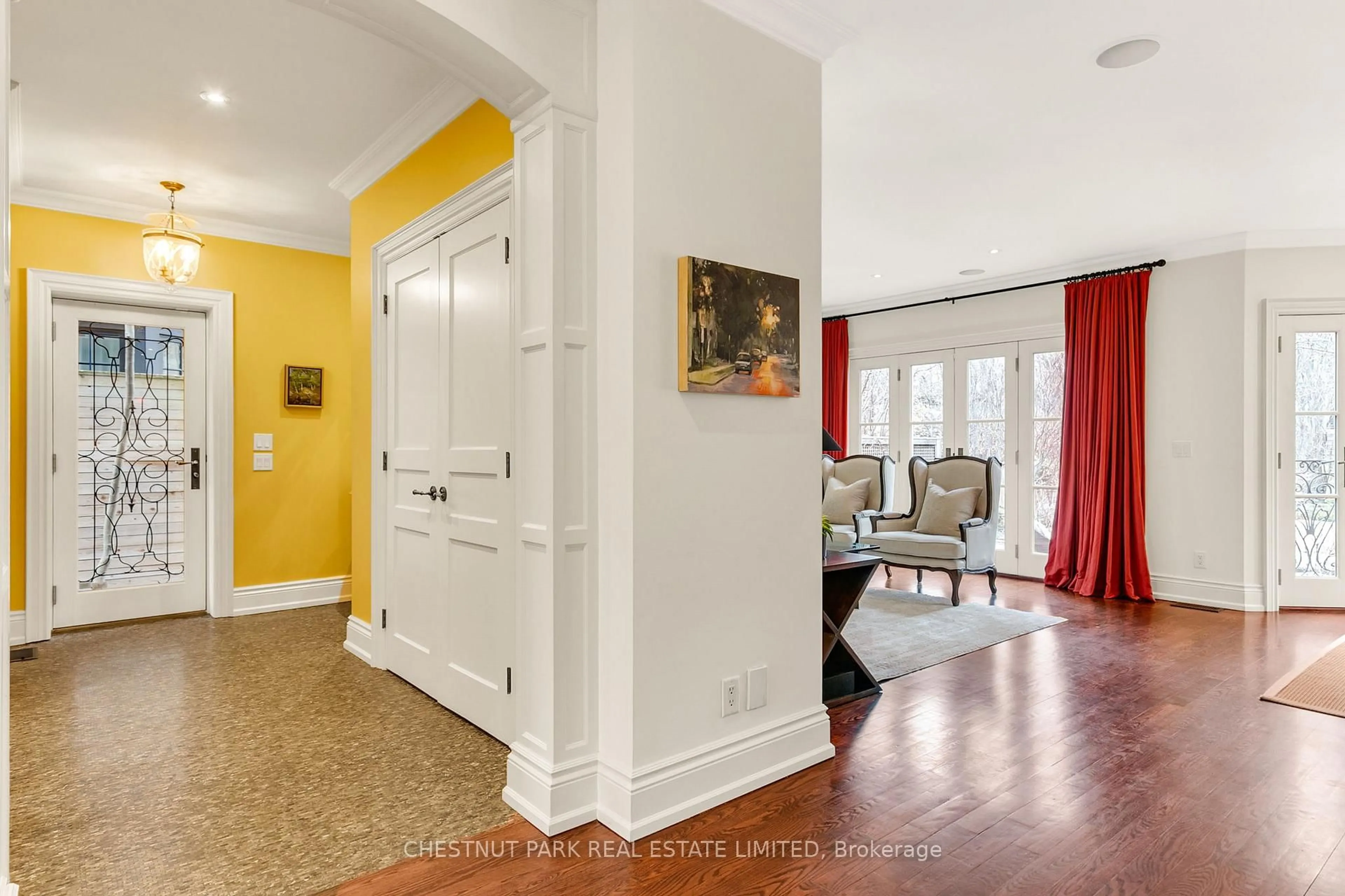 Indoor entryway for 68 Rowanwood Ave, Toronto Ontario M4W 1Y9