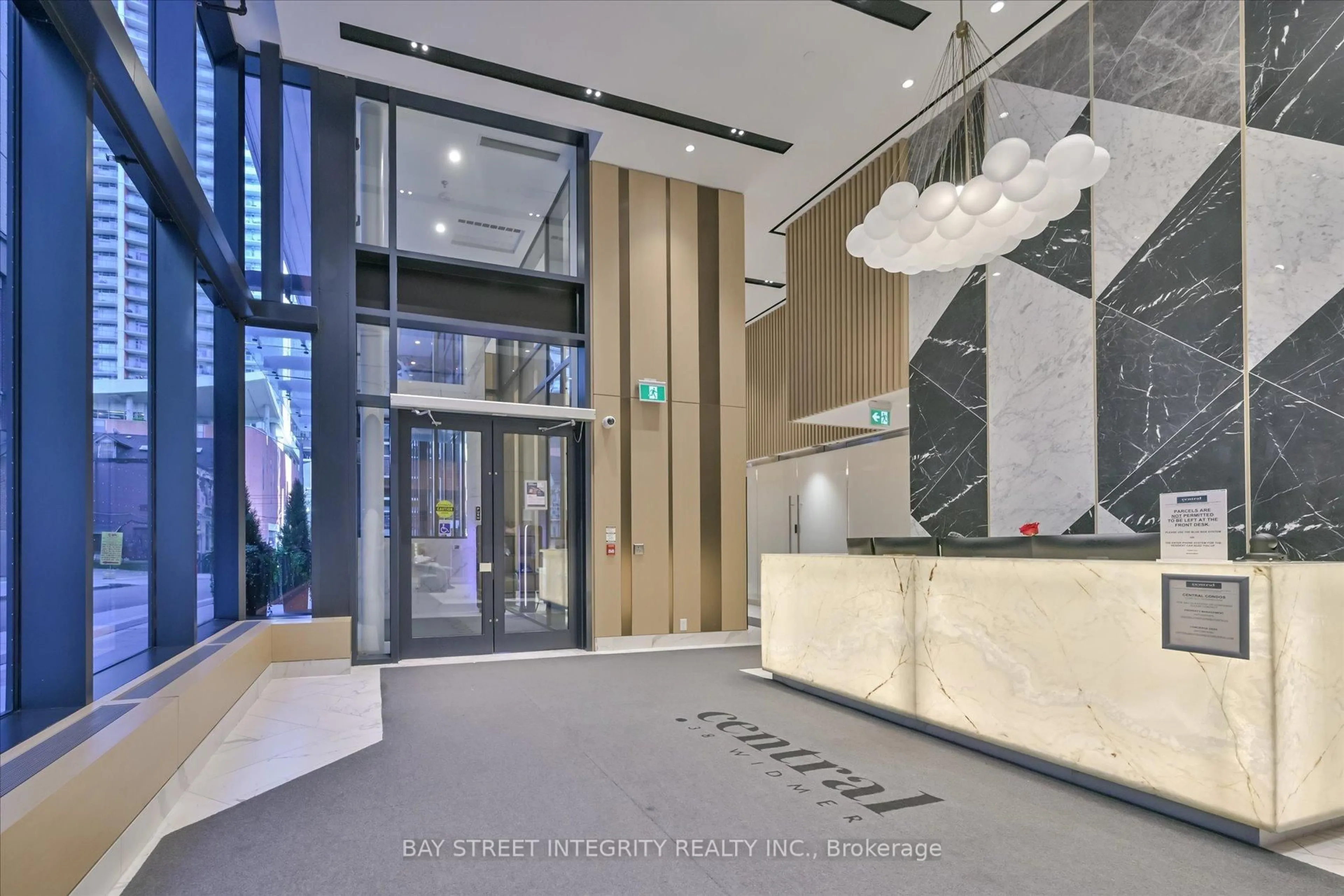 Indoor foyer for 38 Widmer St #3507, Toronto Ontario M5V 2E9