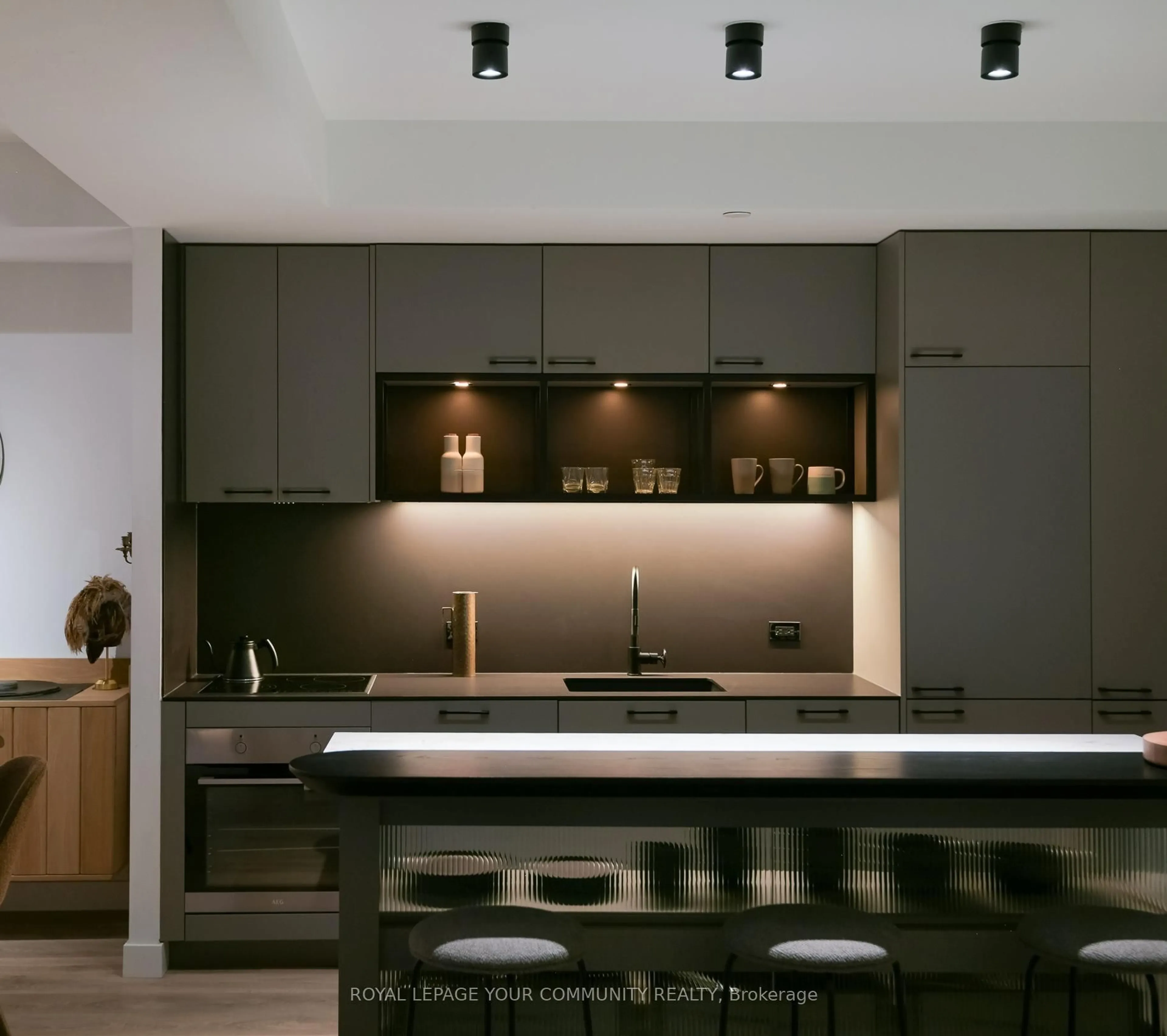 Contemporary kitchen, unknown for 505 Richmond St #612, Toronto Ontario M5V 0P4