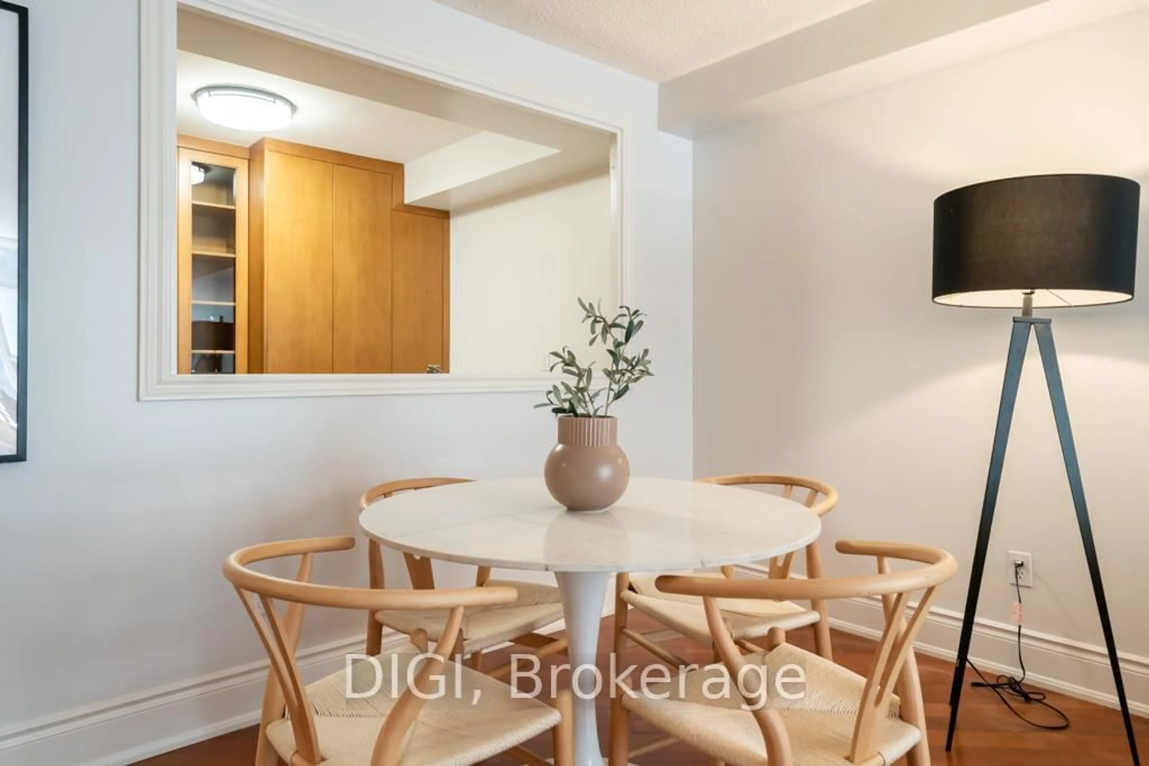 Dining room, unknown for 75 York Mills Rd #406, Toronto Ontario M2P 2E7