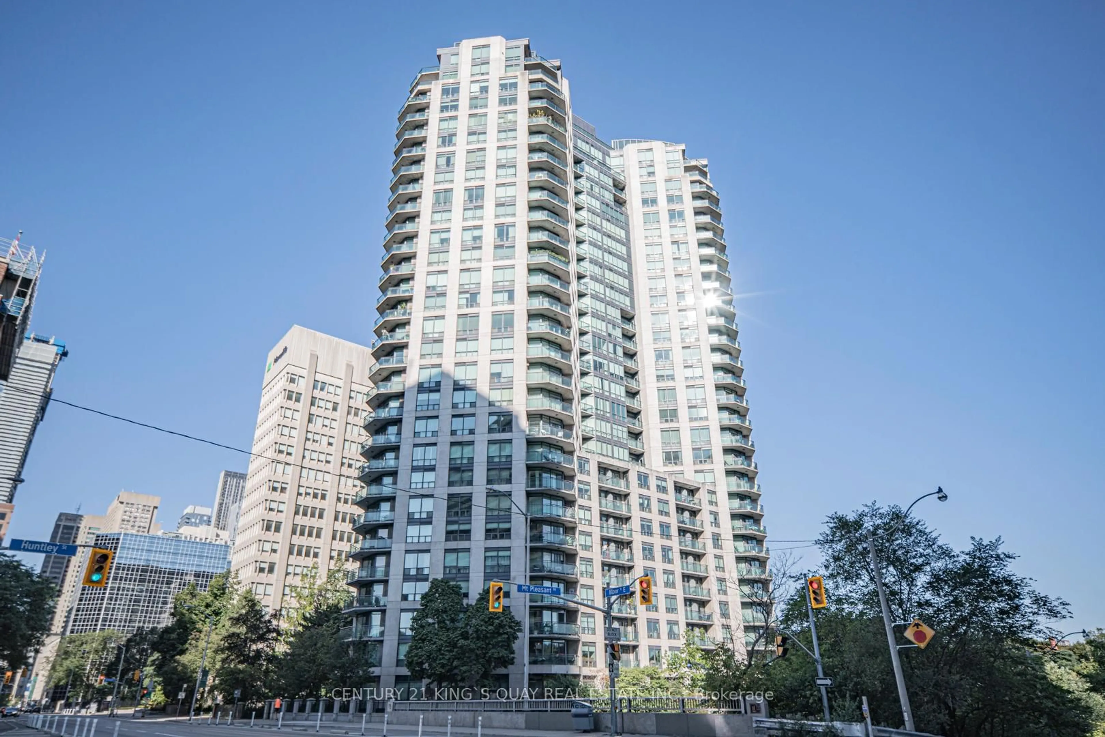Unknown for 300 Bloor St #2004, Toronto Ontario M4W 3Y2