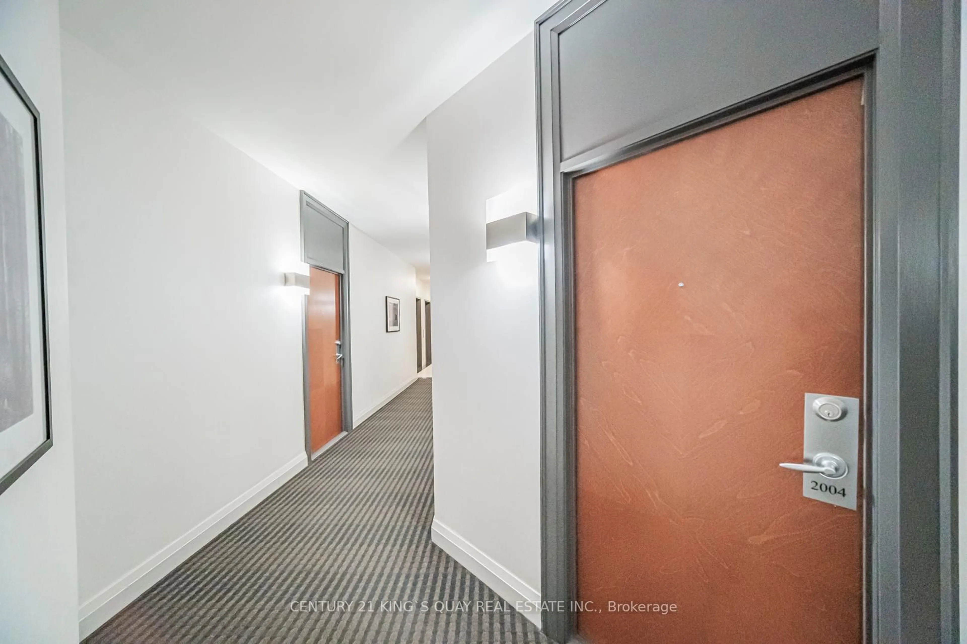 Indoor foyer for 300 Bloor St #2004, Toronto Ontario M4W 3Y2