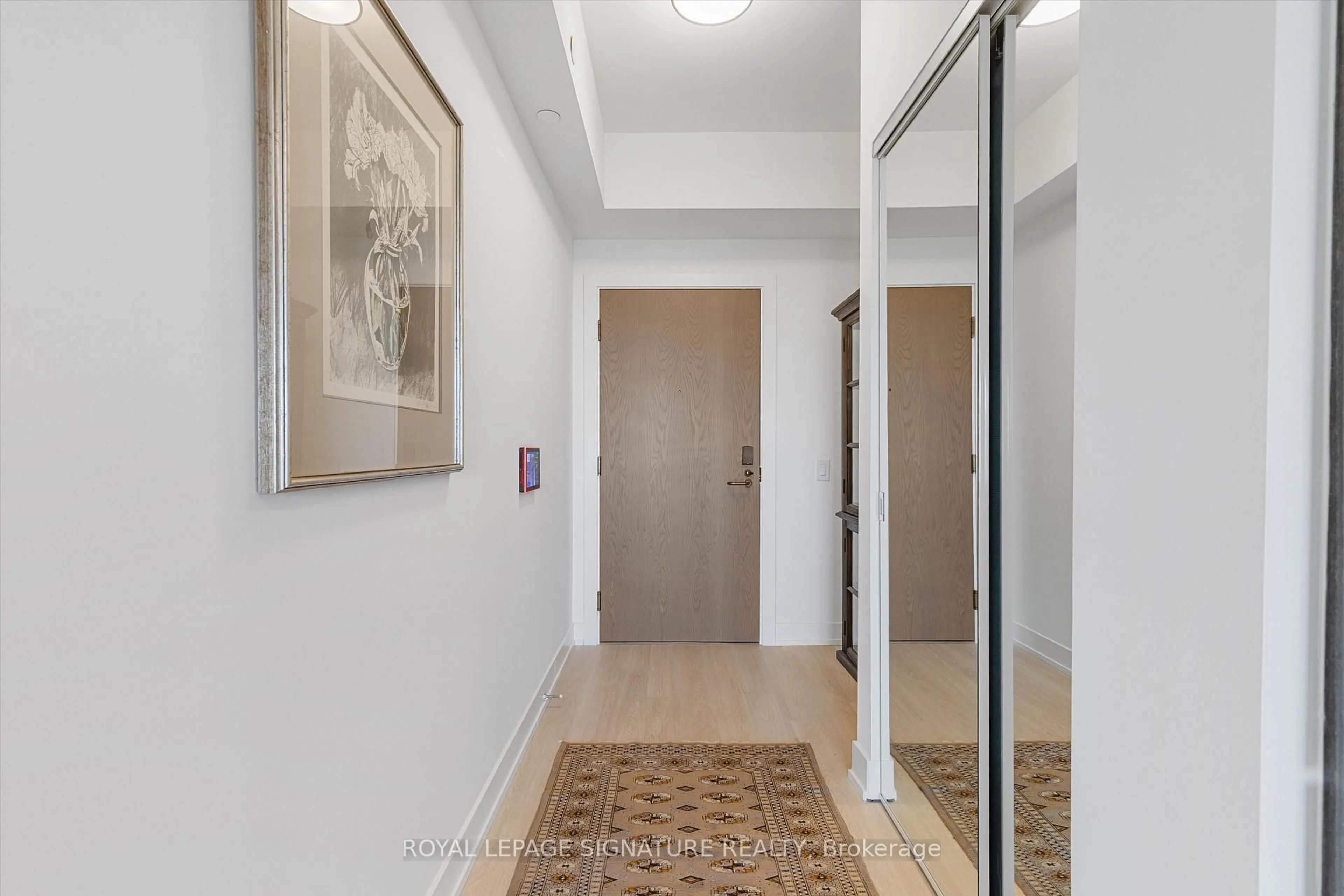 Indoor foyer for 30 Inn on the Park #808, Toronto Ontario M3C 0P7