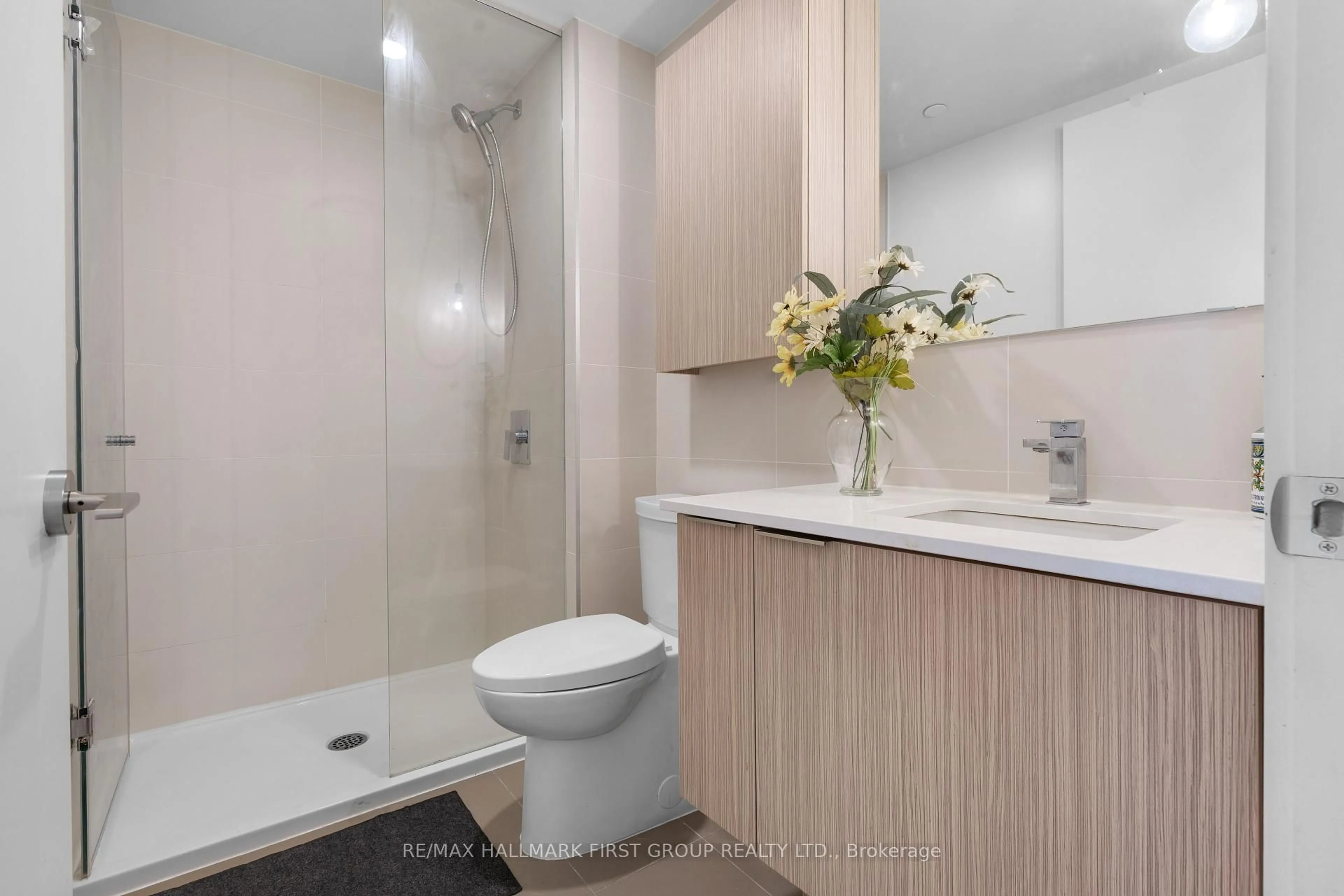 Standard bathroom, unknown for 10 Deerlick Crt #1101, Toronto Ontario M3A 0A7
