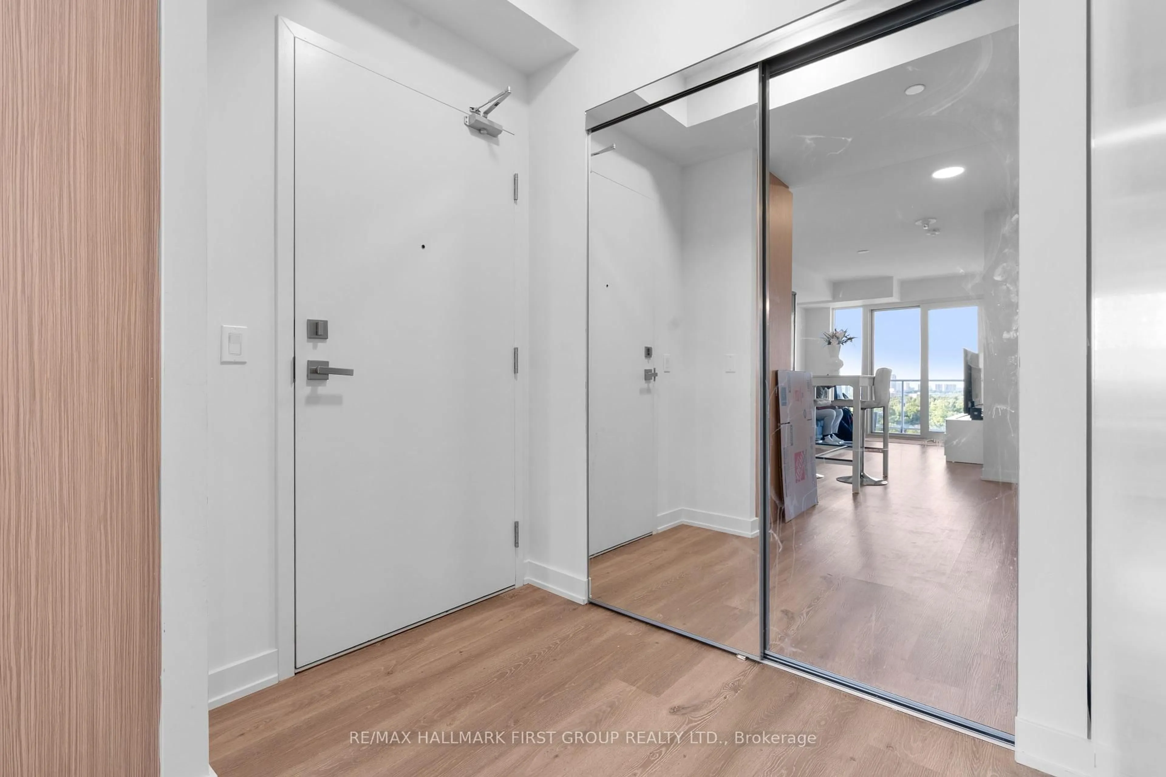 Indoor entryway for 10 Deerlick Crt #1101, Toronto Ontario M3A 0A7