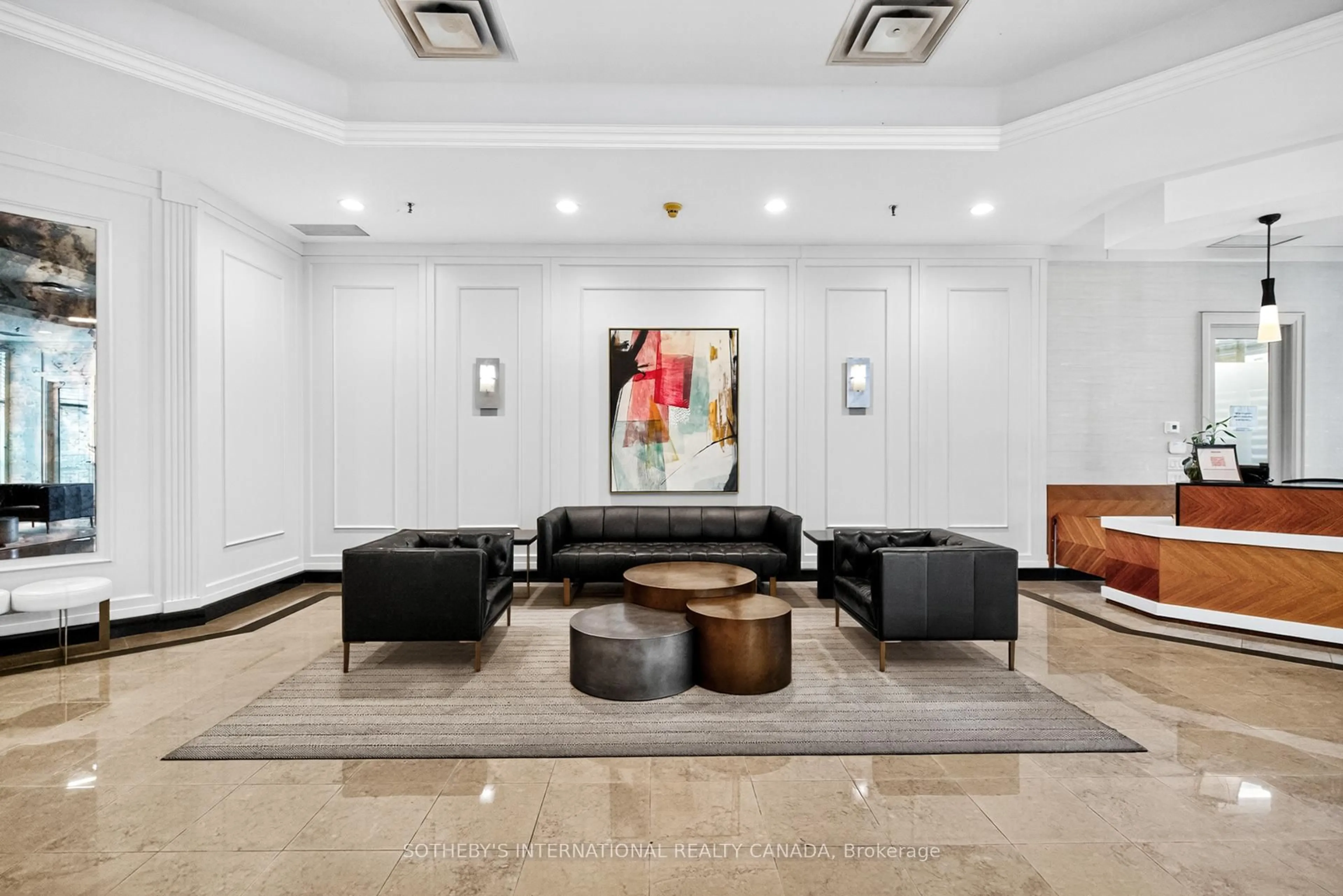 Lobby for 8 Hillcrest Ave #PH101, Toronto Ontario M2N 6Y6